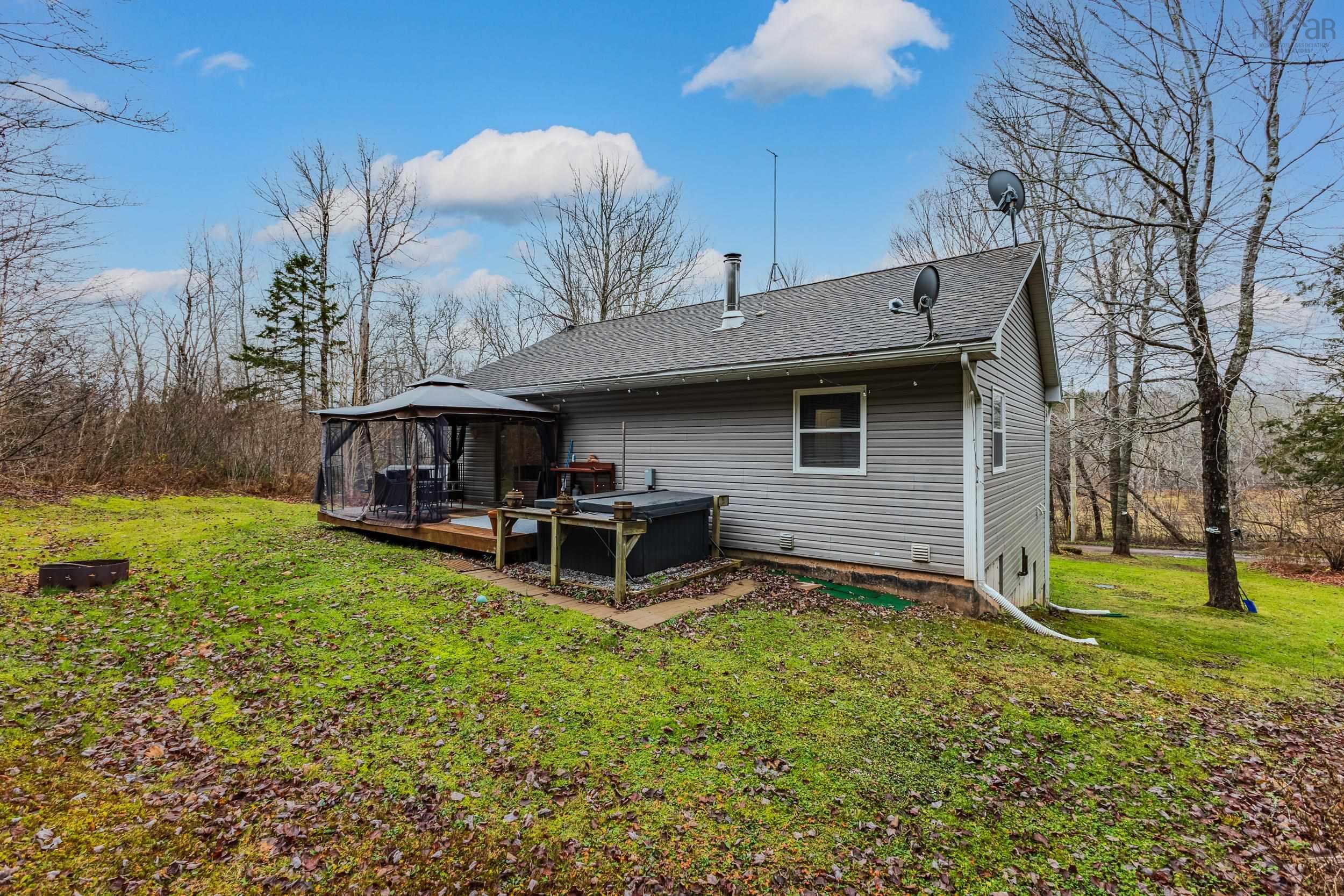 $339,900.00: 82 Chase Lane, Beaver Brook