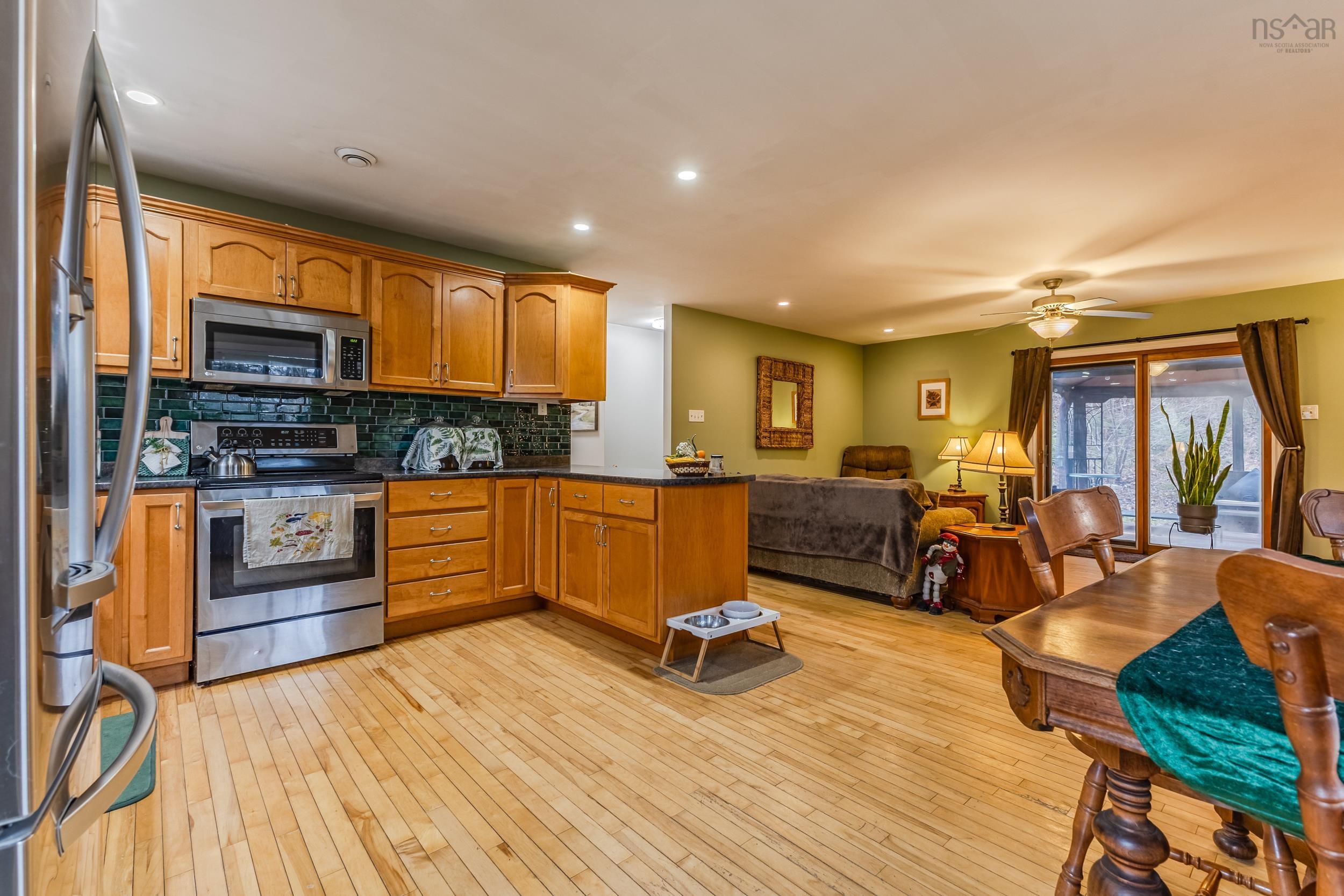 $339,900.00: 82 Chase Lane, Beaver Brook