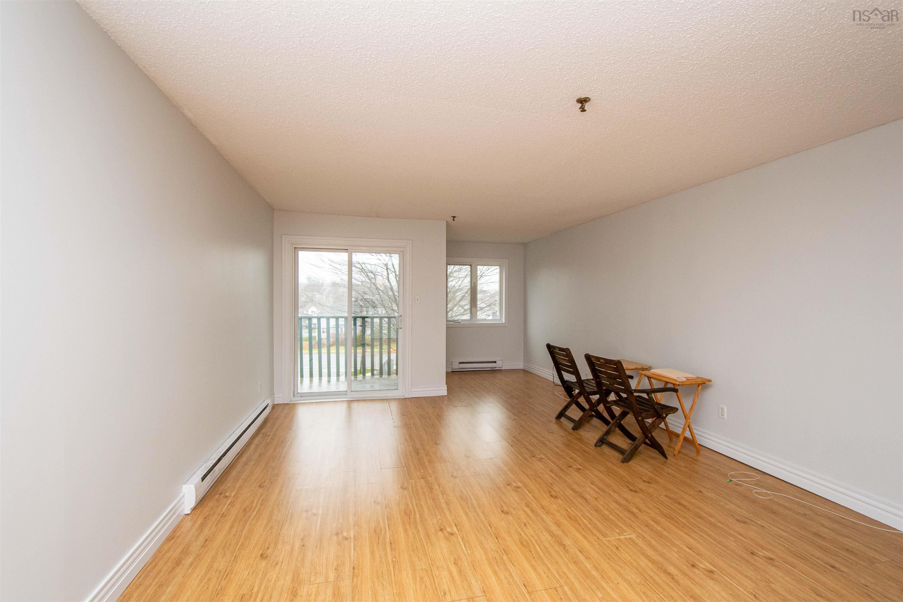 $324,900.00: 200 2 Lombardy Lane, Dartmouth