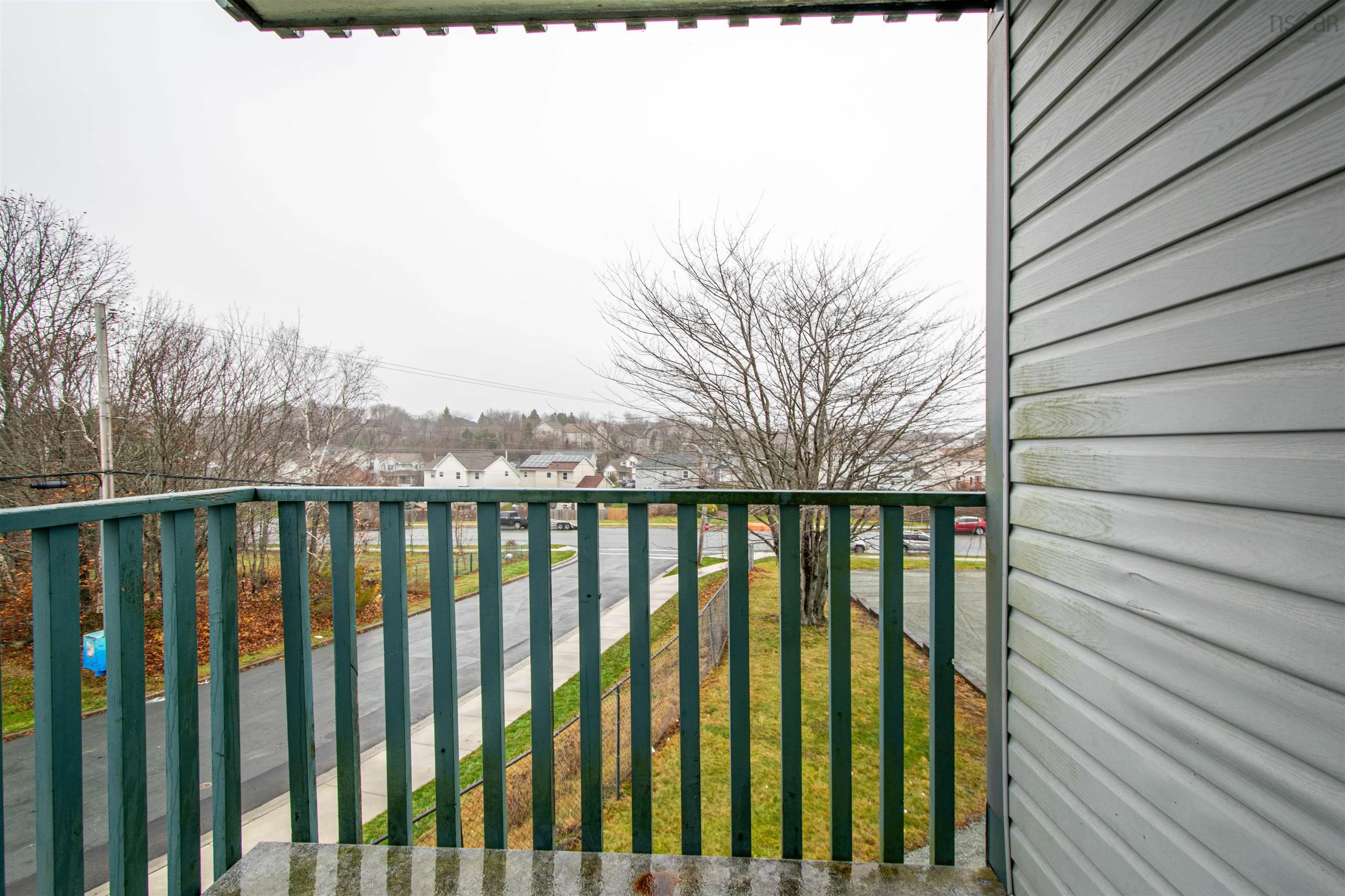 $324,900.00: 200 2 Lombardy Lane, Dartmouth