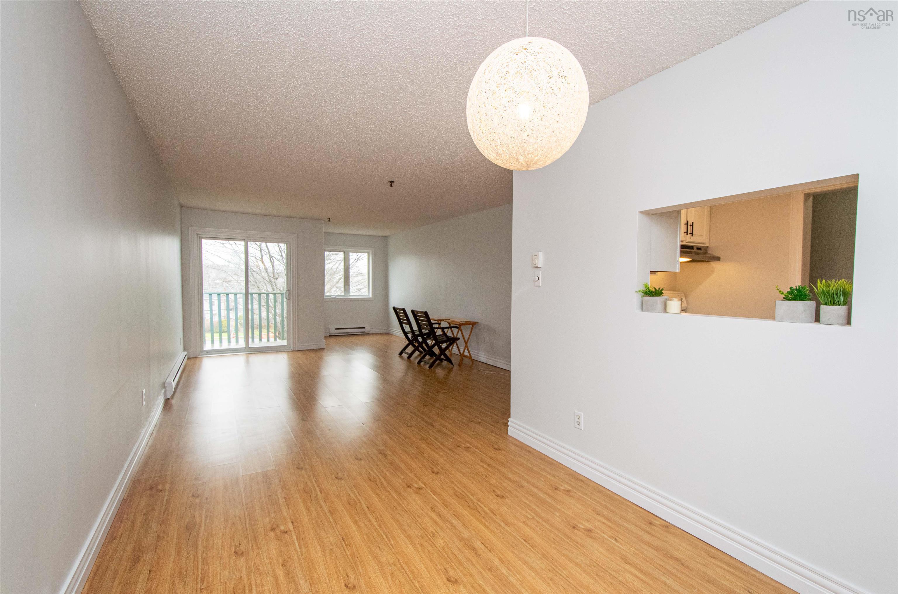 $324,900.00: 200 2 Lombardy Lane, Dartmouth
