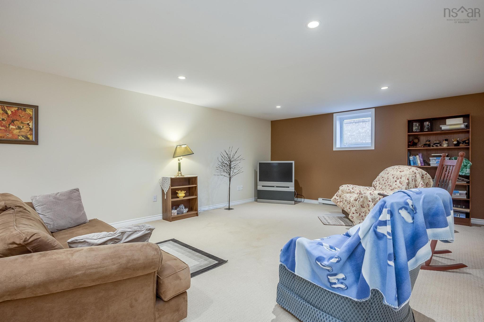 $549,000.00: 29 Bishop Avenue W, New Minas