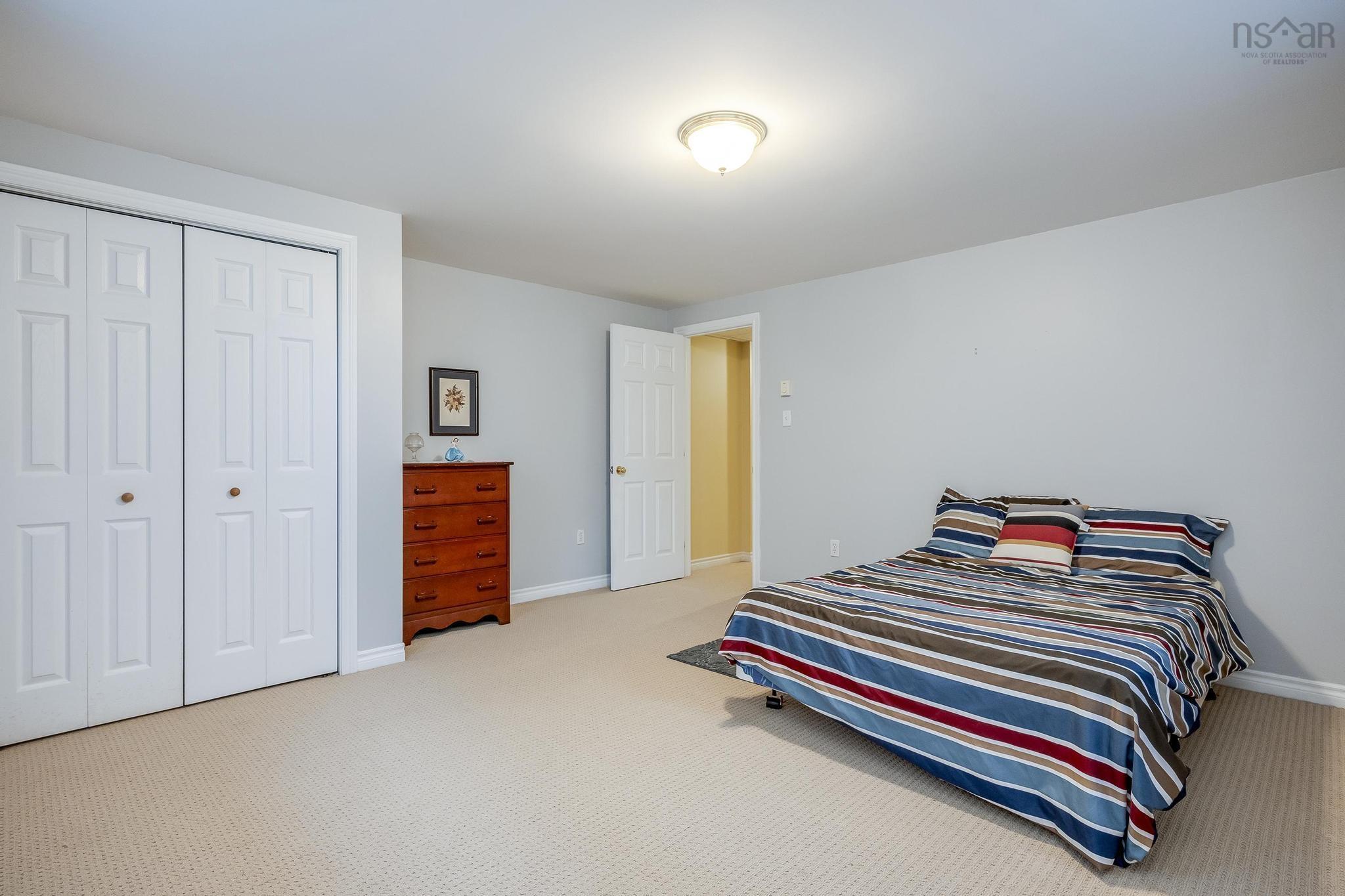 $549,000.00: 29 Bishop Avenue W, New Minas