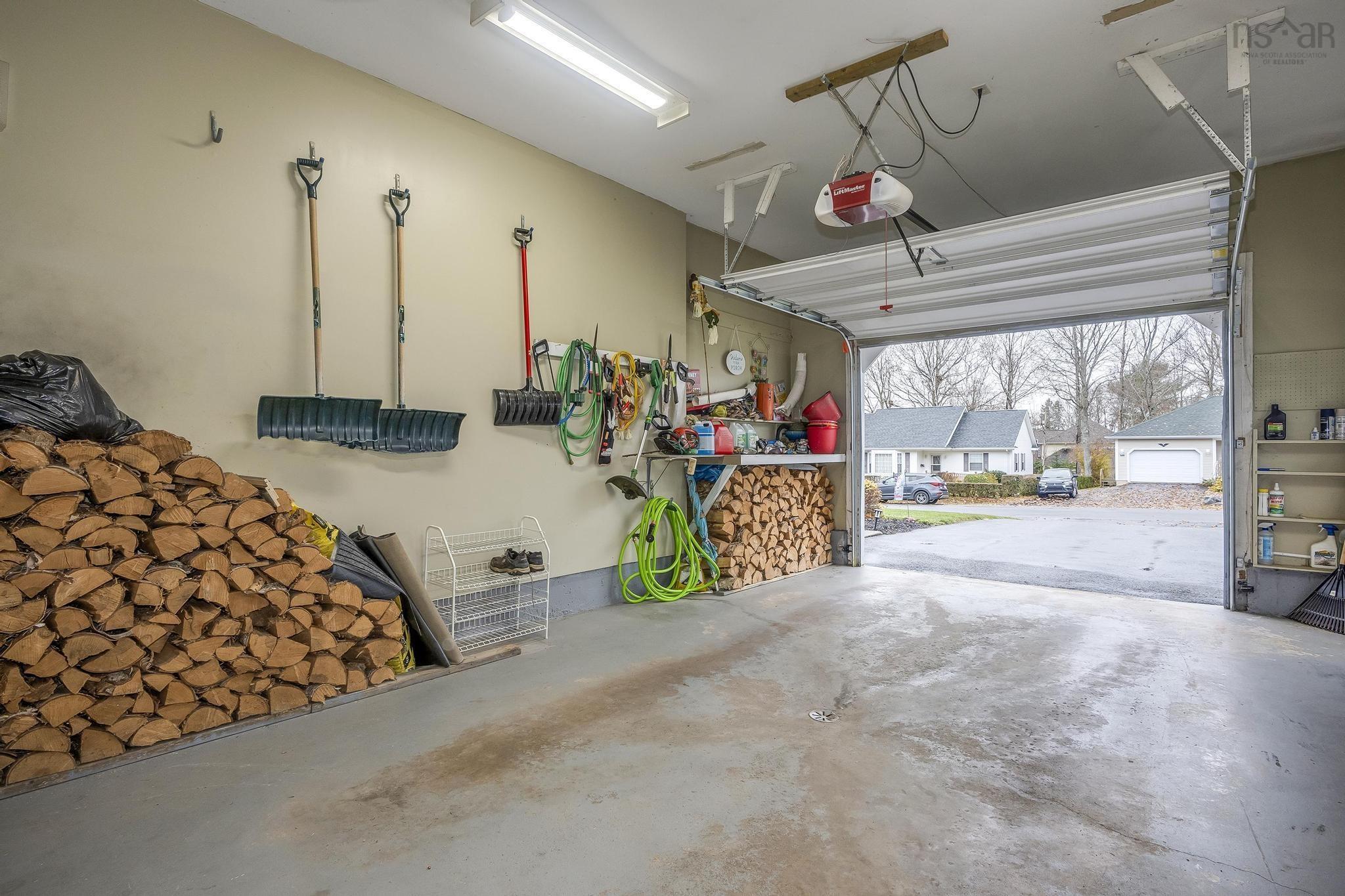 $549,000.00: 29 Bishop Avenue W, New Minas