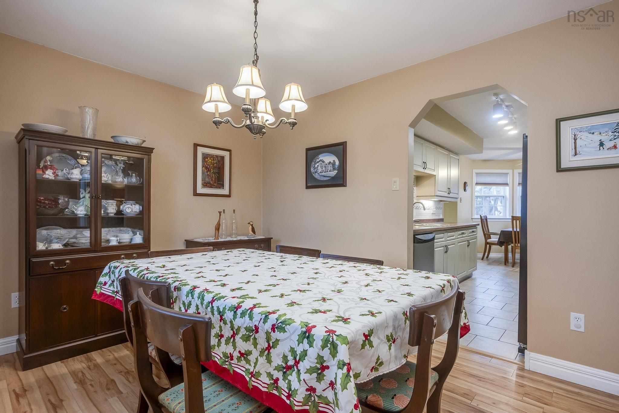 $549,000.00: 29 Bishop Avenue W, New Minas