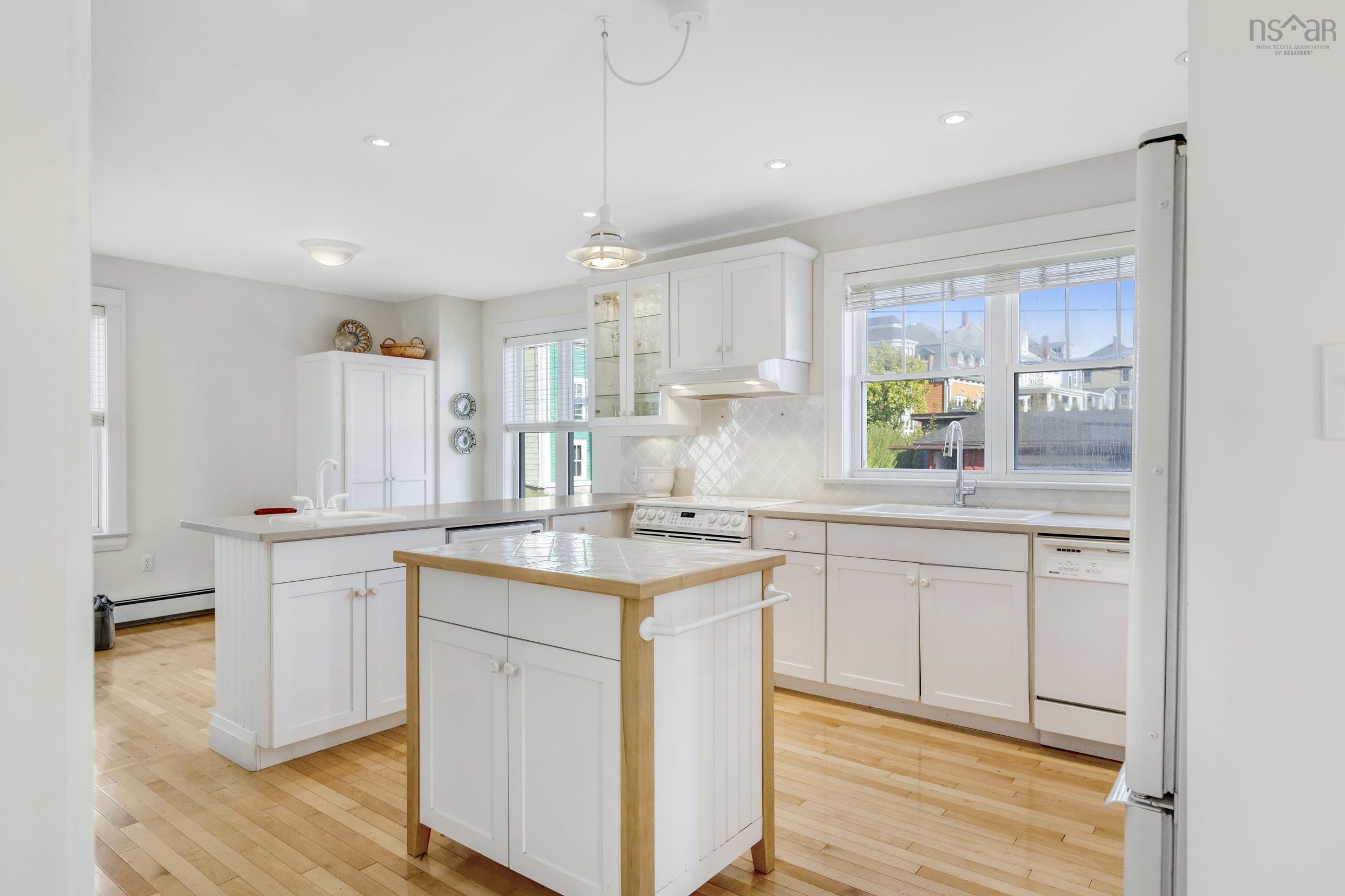 $825,000.00: 219 Montague Street, Lunenburg