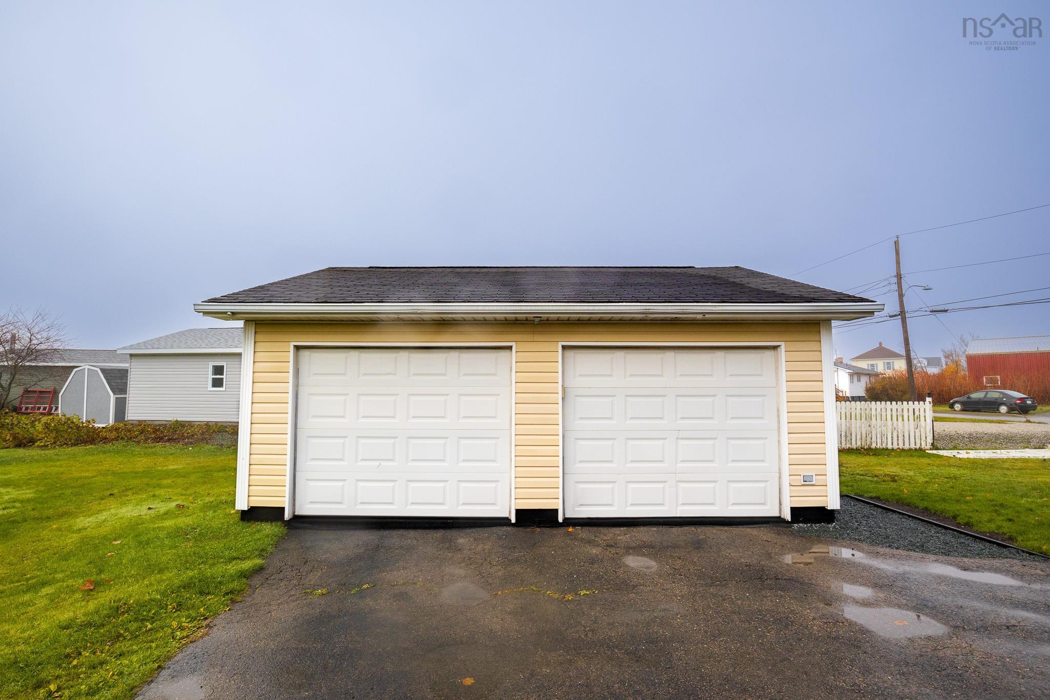 $219,900.00: 204 King Edward Street, Glace Bay