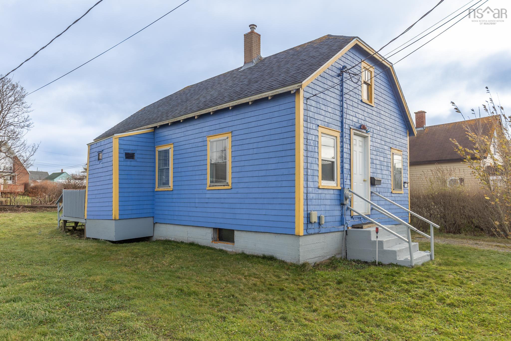 $114,900.00: 73 Main Street, Yarmouth