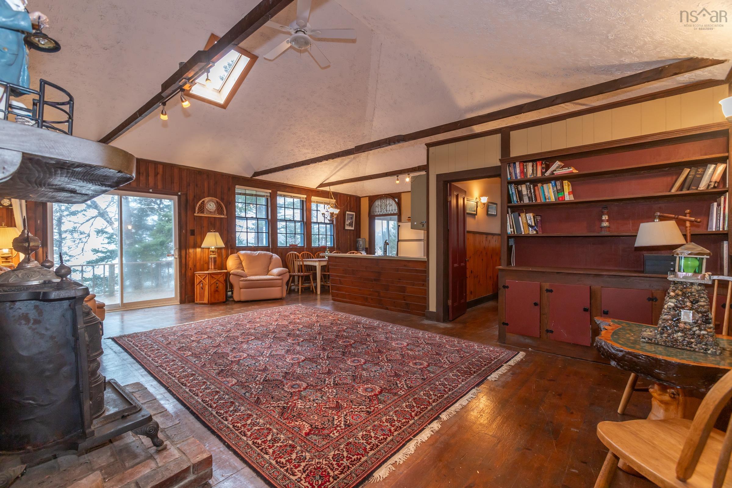 $475,000.00: 222 Old Trunk 1, Deep Brook