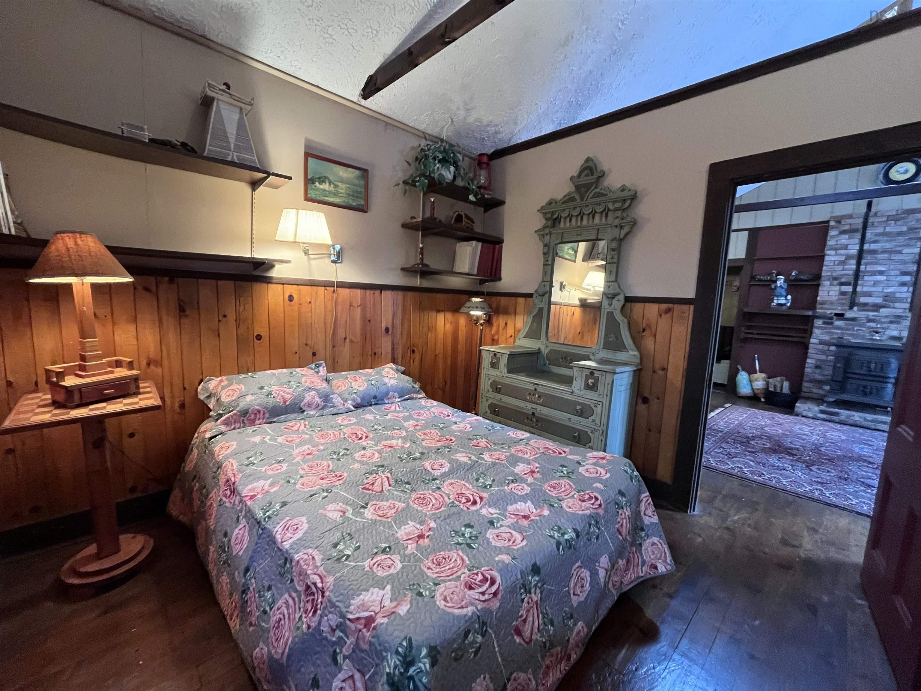 $475,000.00: 222 Old Trunk 1, Deep Brook