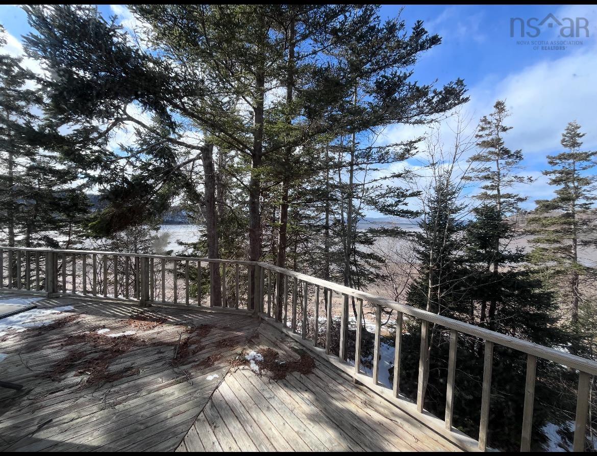 $475,000.00: 222 Old Trunk 1, Deep Brook