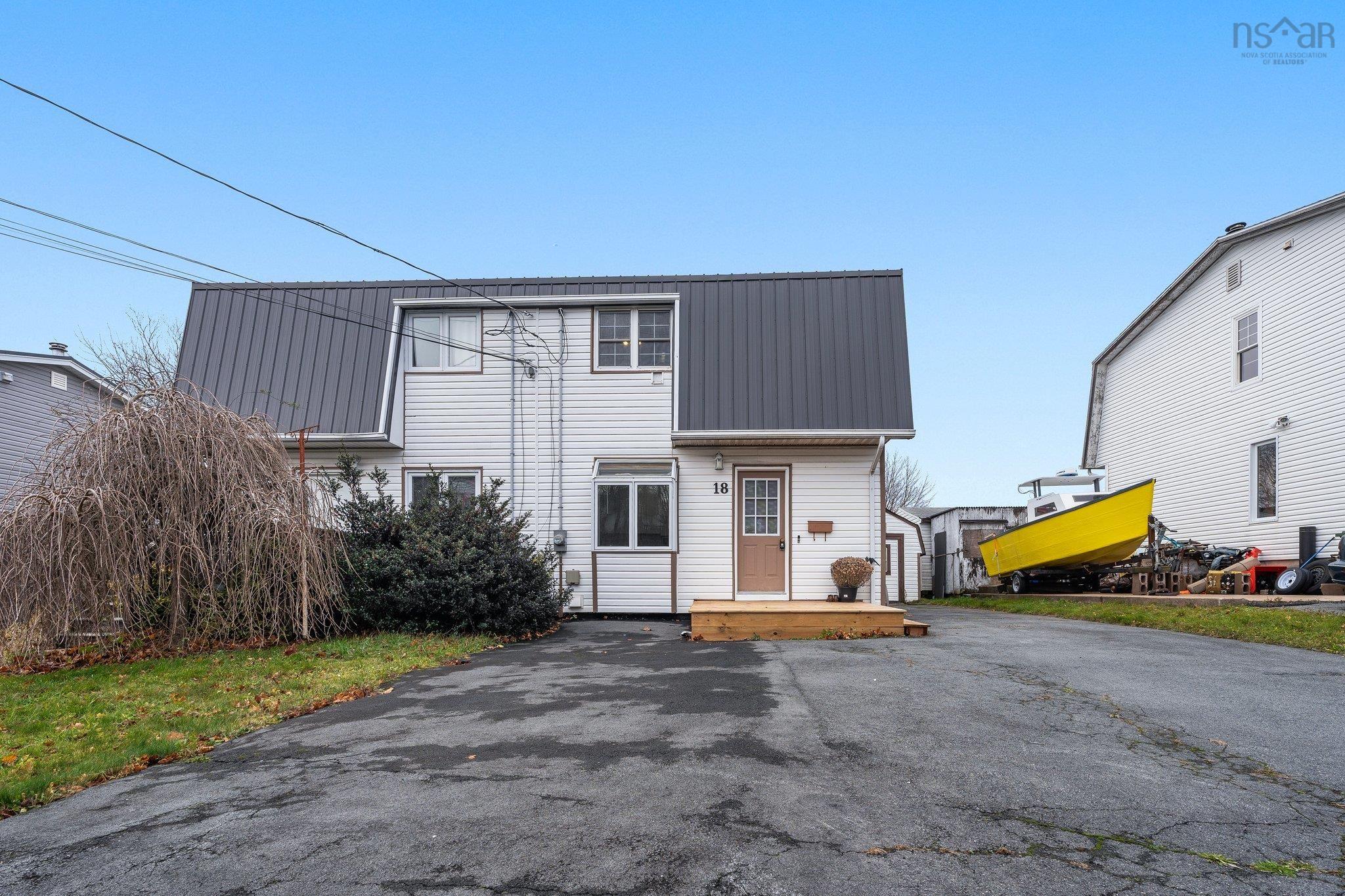 $349,900.00: 18 Spar Crescent, Dartmouth