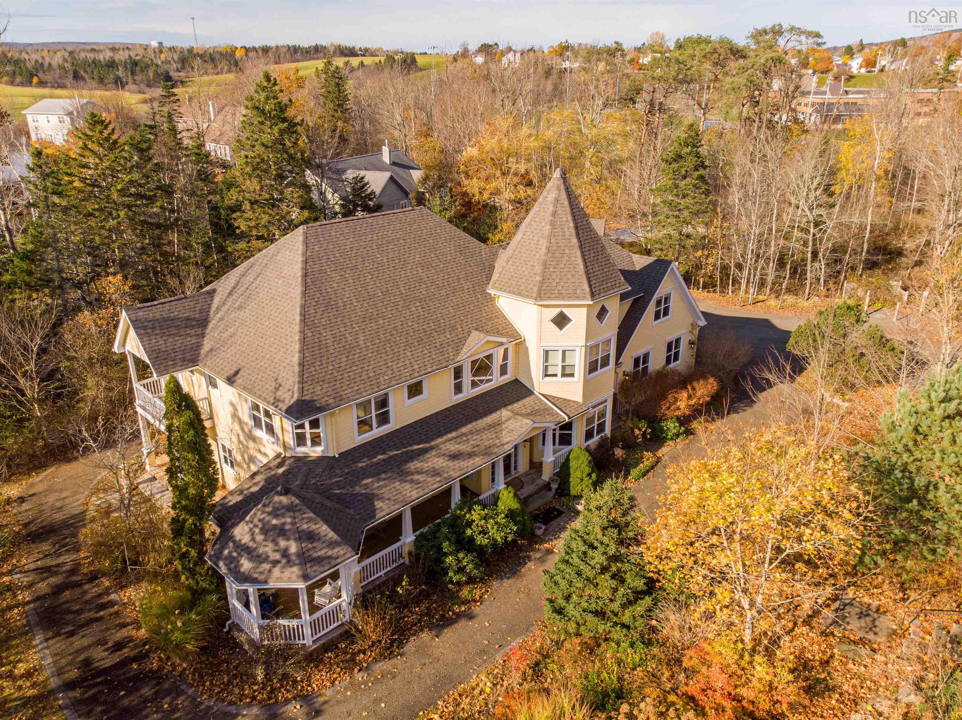 $1,250,000.00: 17 NICHOLSON COURT, Antigonish
