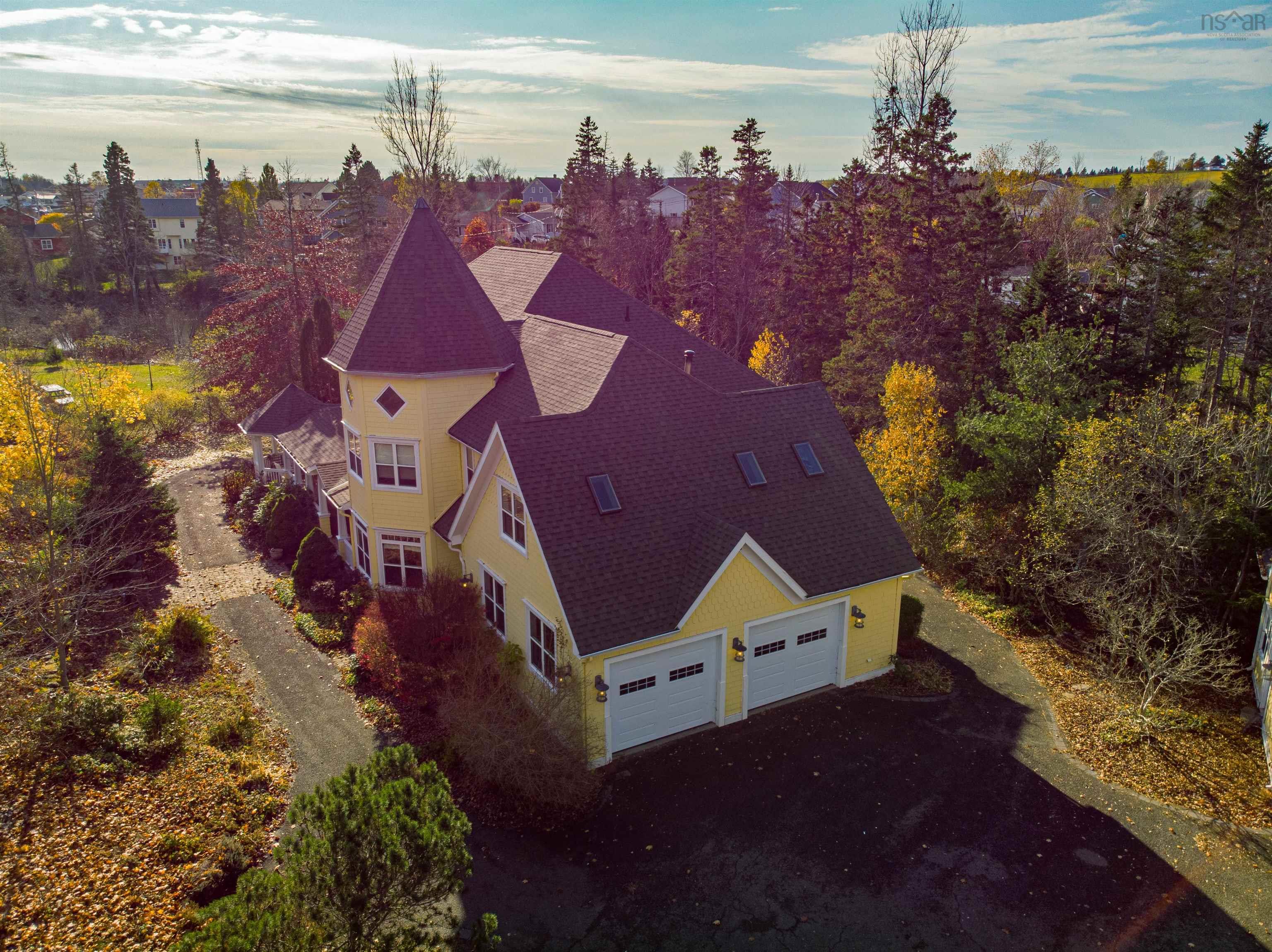 $1,250,000.00: 17 NICHOLSON COURT, Antigonish