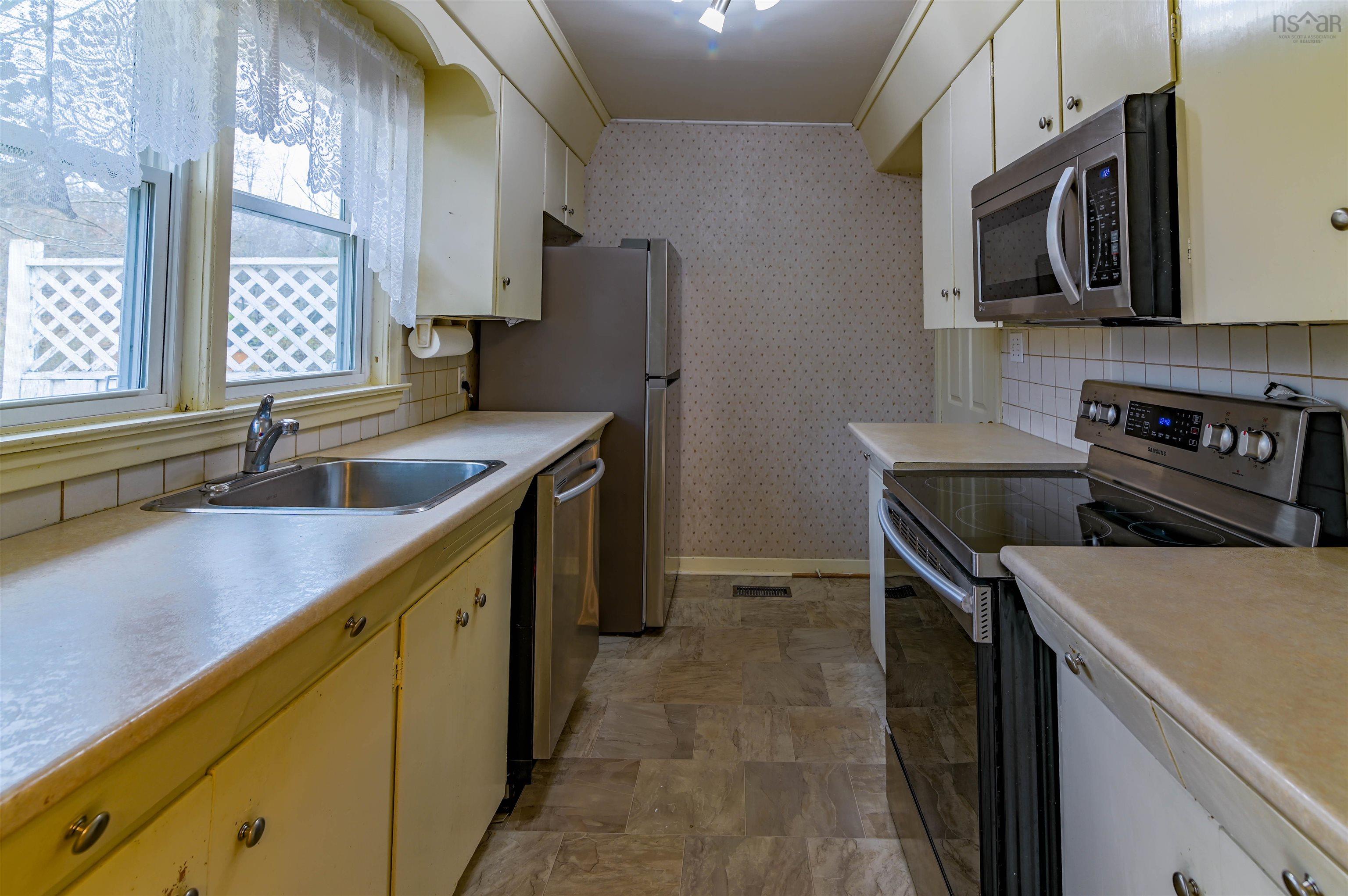 $365,000.00: 76 Highland Avenue, New Minas