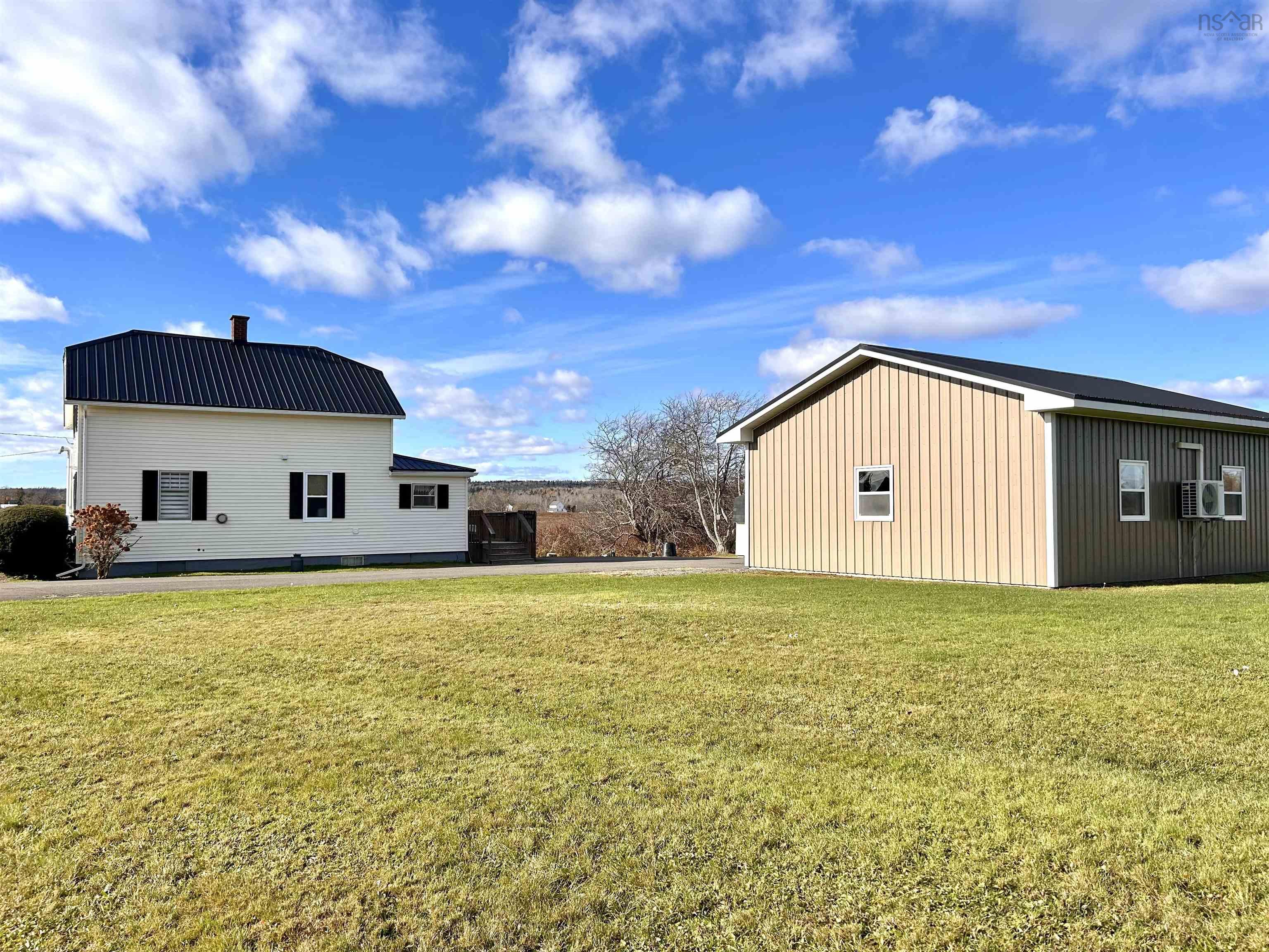 $249,900.00: 2063 242 Highway, River Hebert
