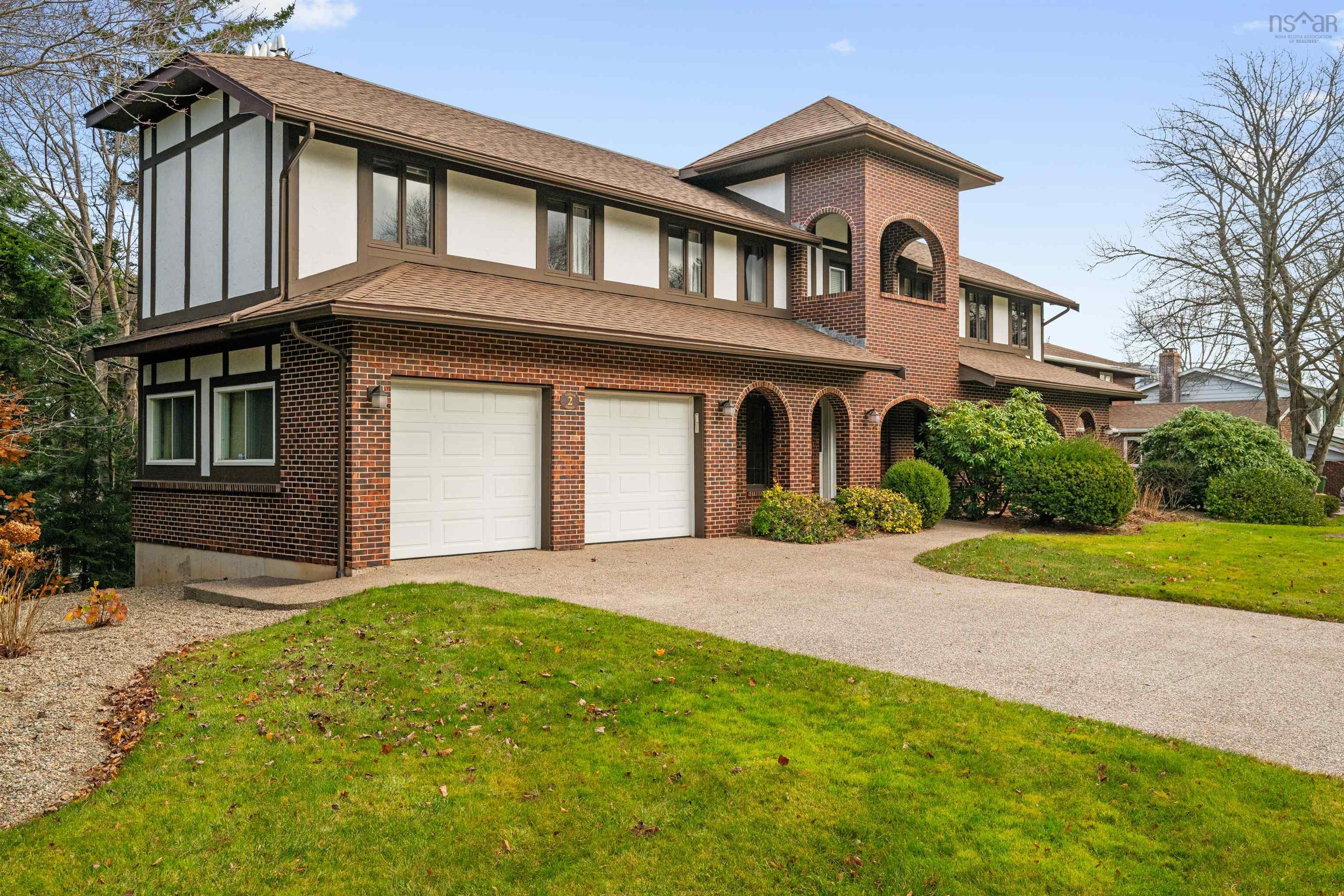 $1,075,000.00: 2 Trillium Terrace, Clayton Park
