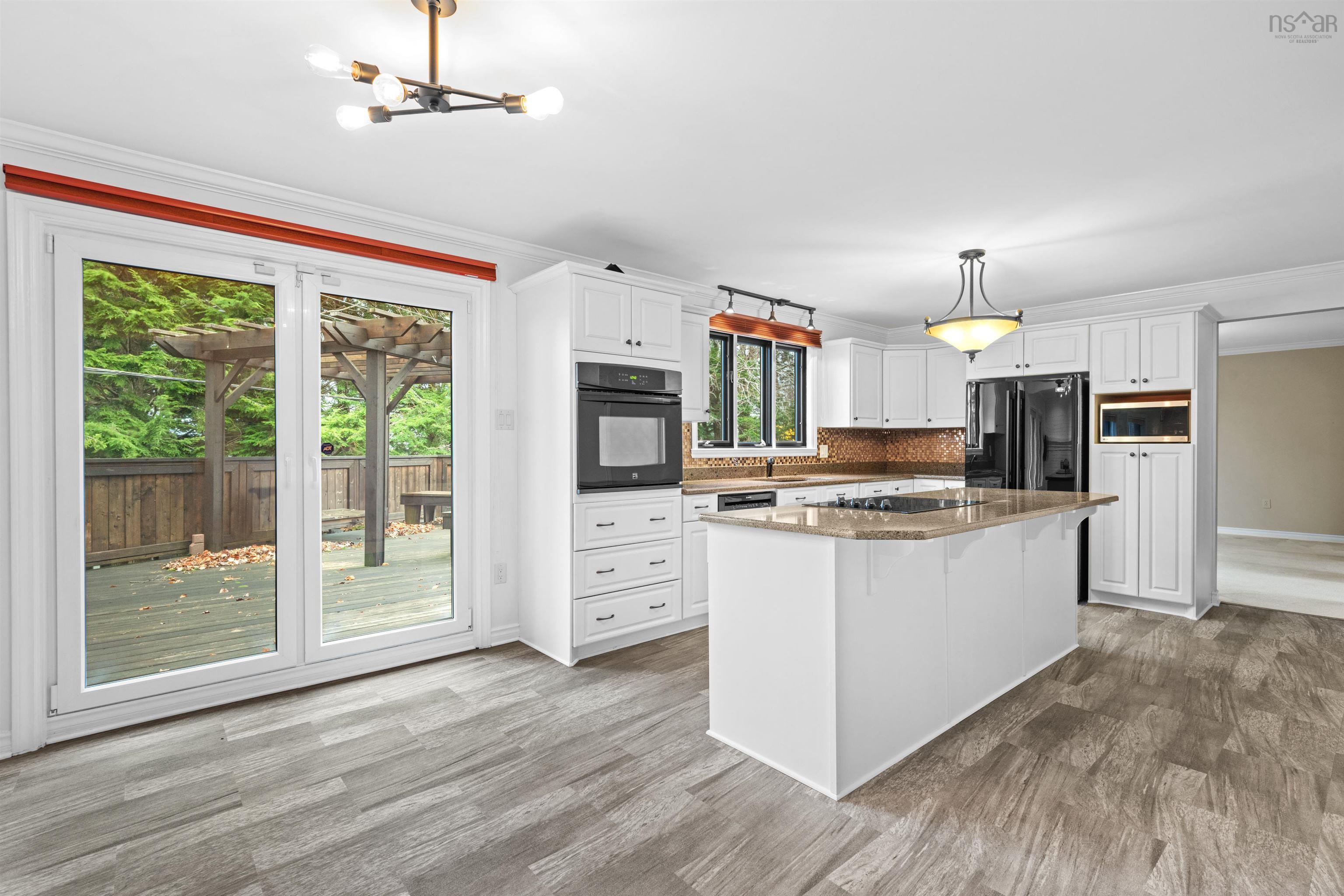 $1,075,000.00: 2 Trillium Terrace, Clayton Park