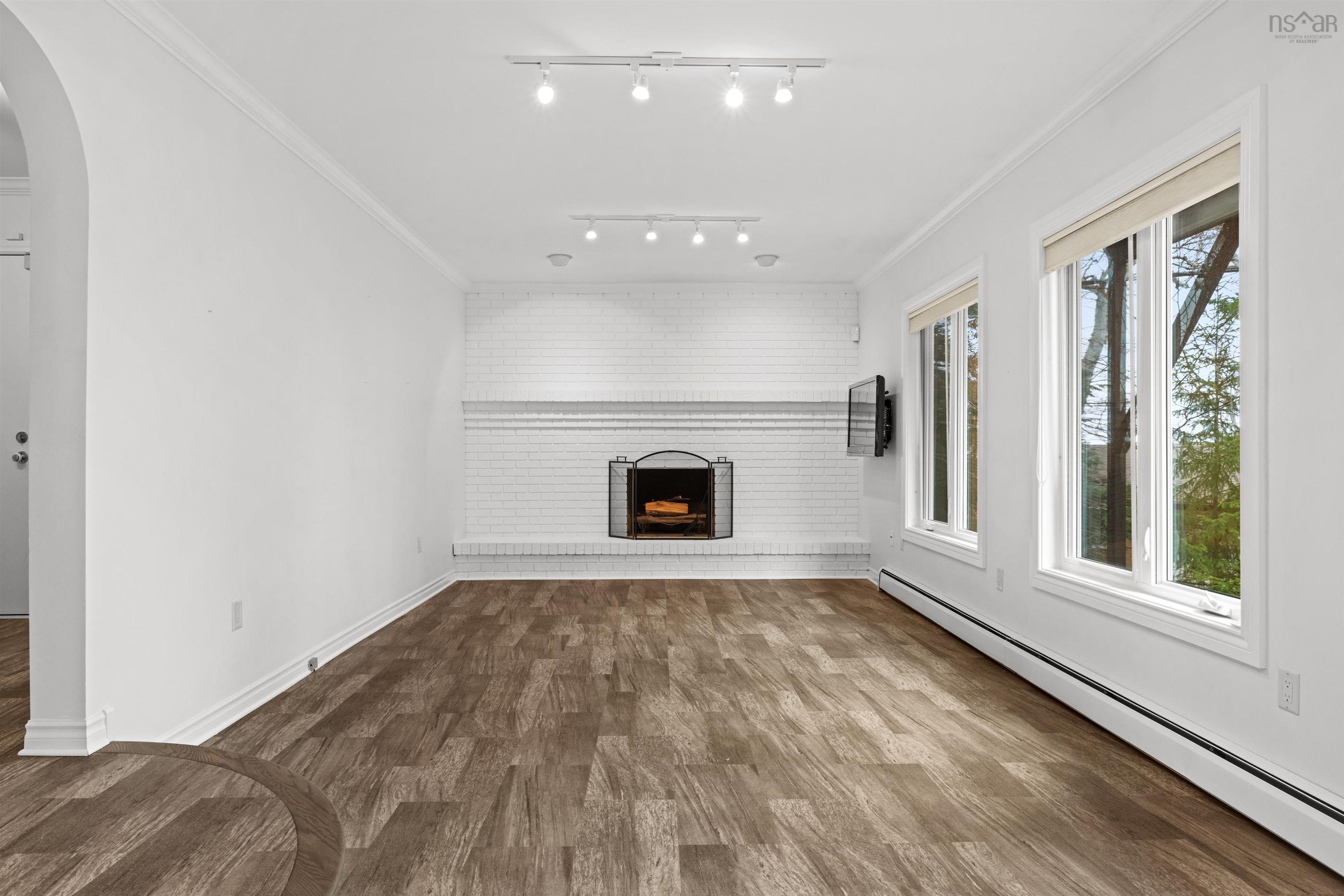 $1,075,000.00: 2 Trillium Terrace, Clayton Park