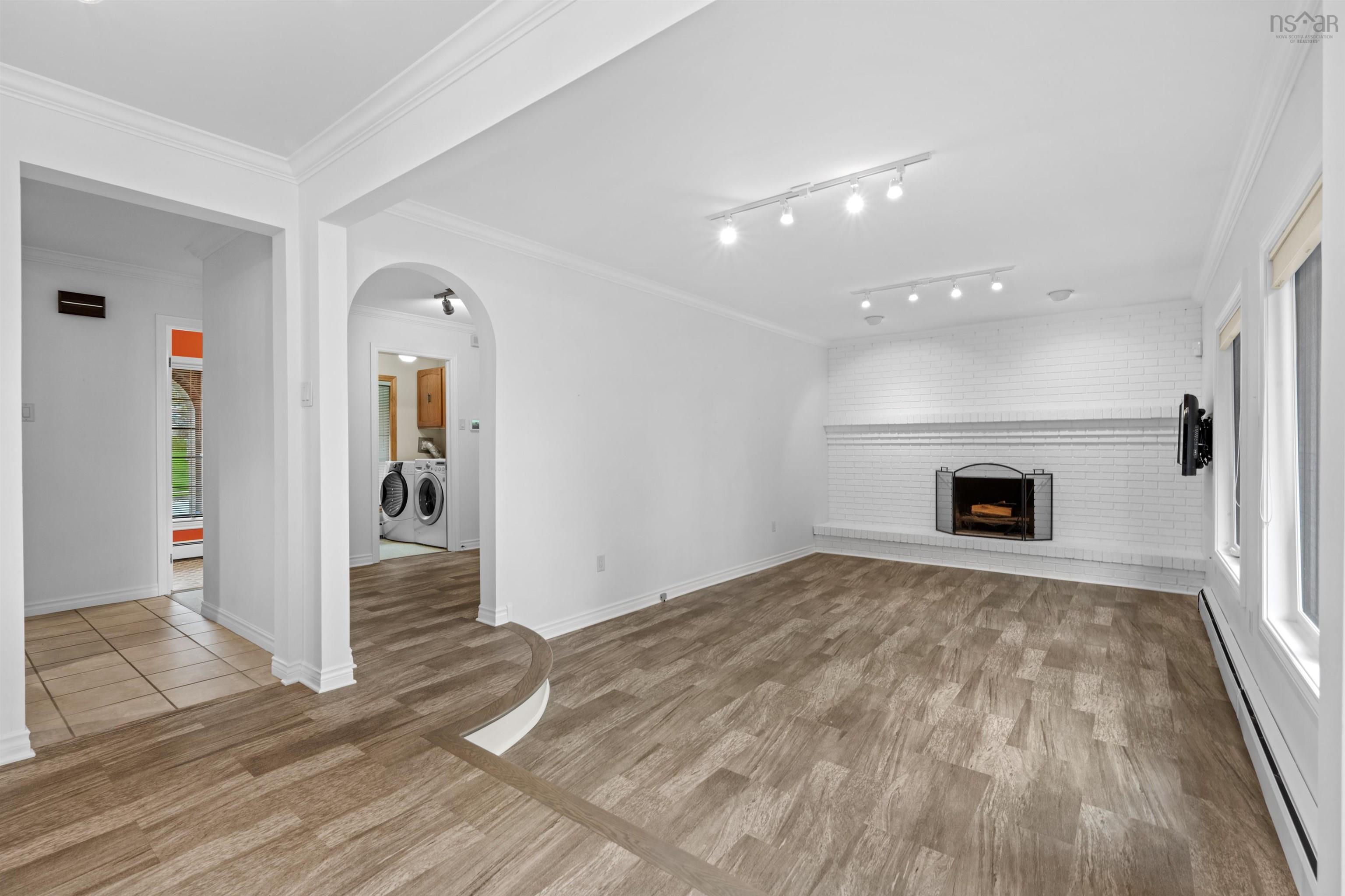 $1,075,000.00: 2 Trillium Terrace, Clayton Park