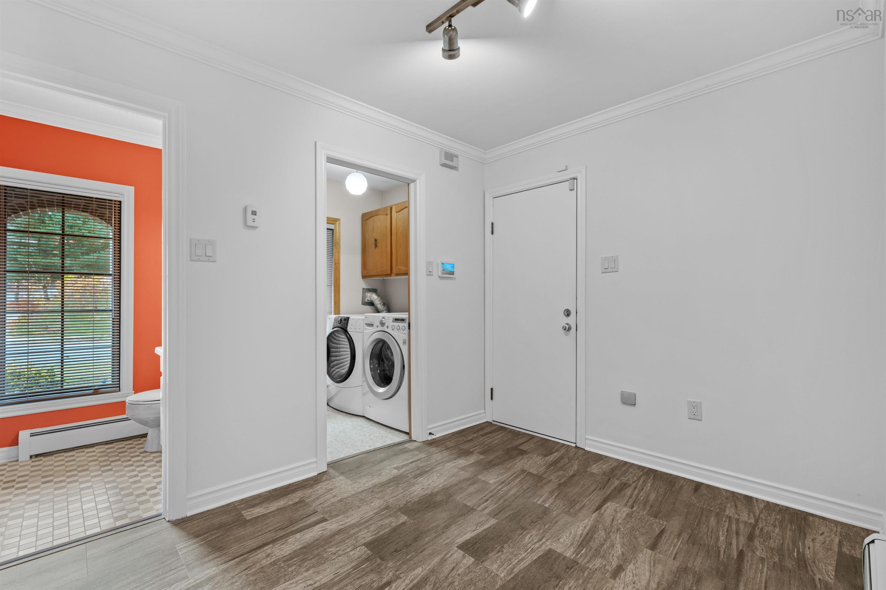 $1,075,000.00: 2 Trillium Terrace, Clayton Park