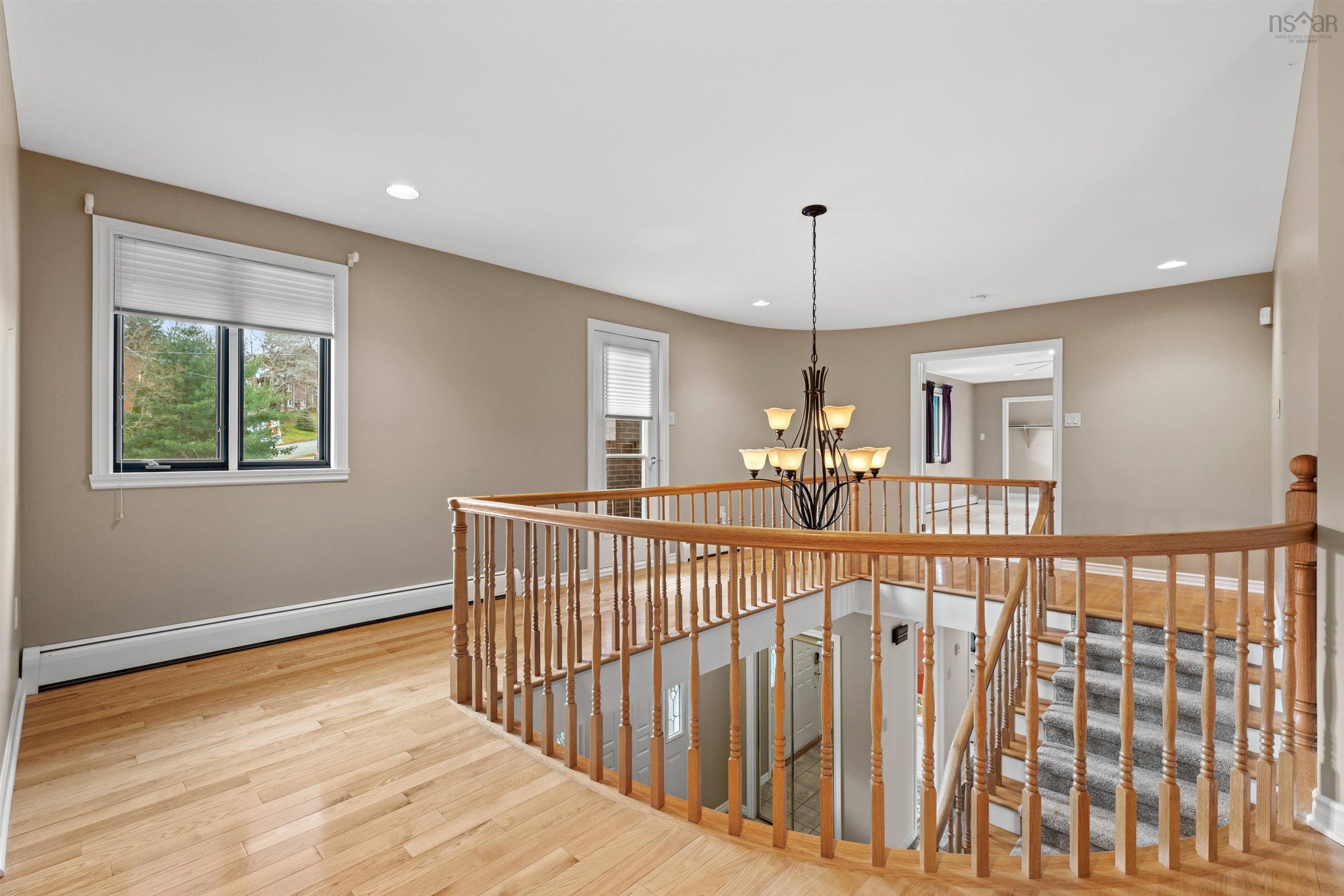 $1,075,000.00: 2 Trillium Terrace, Clayton Park