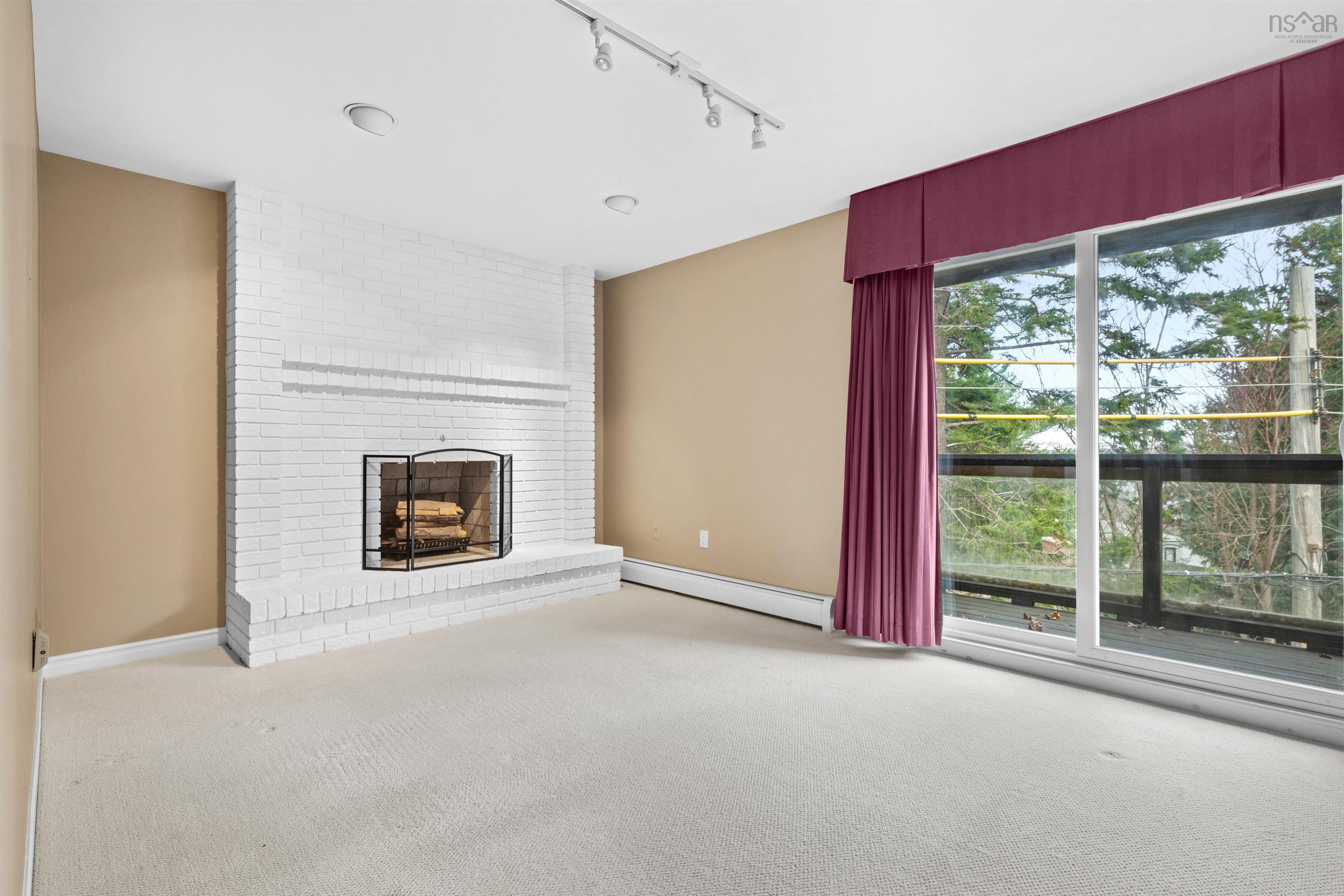 $1,075,000.00: 2 Trillium Terrace, Clayton Park