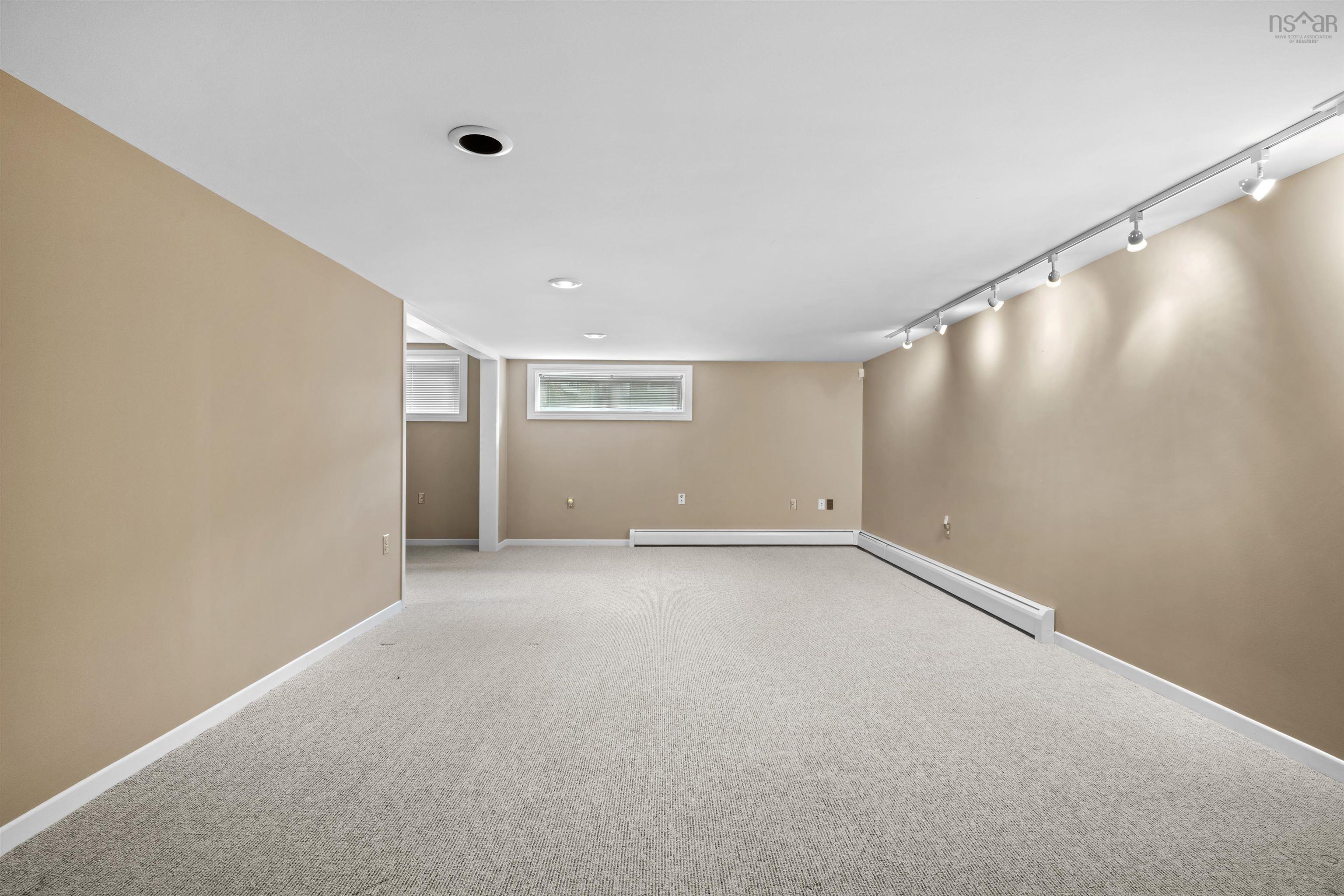 $1,075,000.00: 2 Trillium Terrace, Clayton Park
