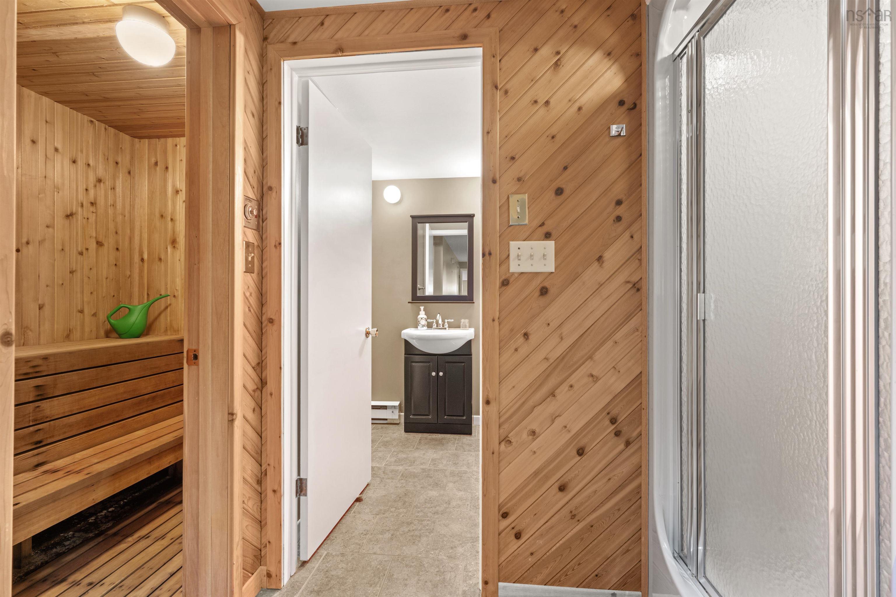 $1,075,000.00: 2 Trillium Terrace, Clayton Park