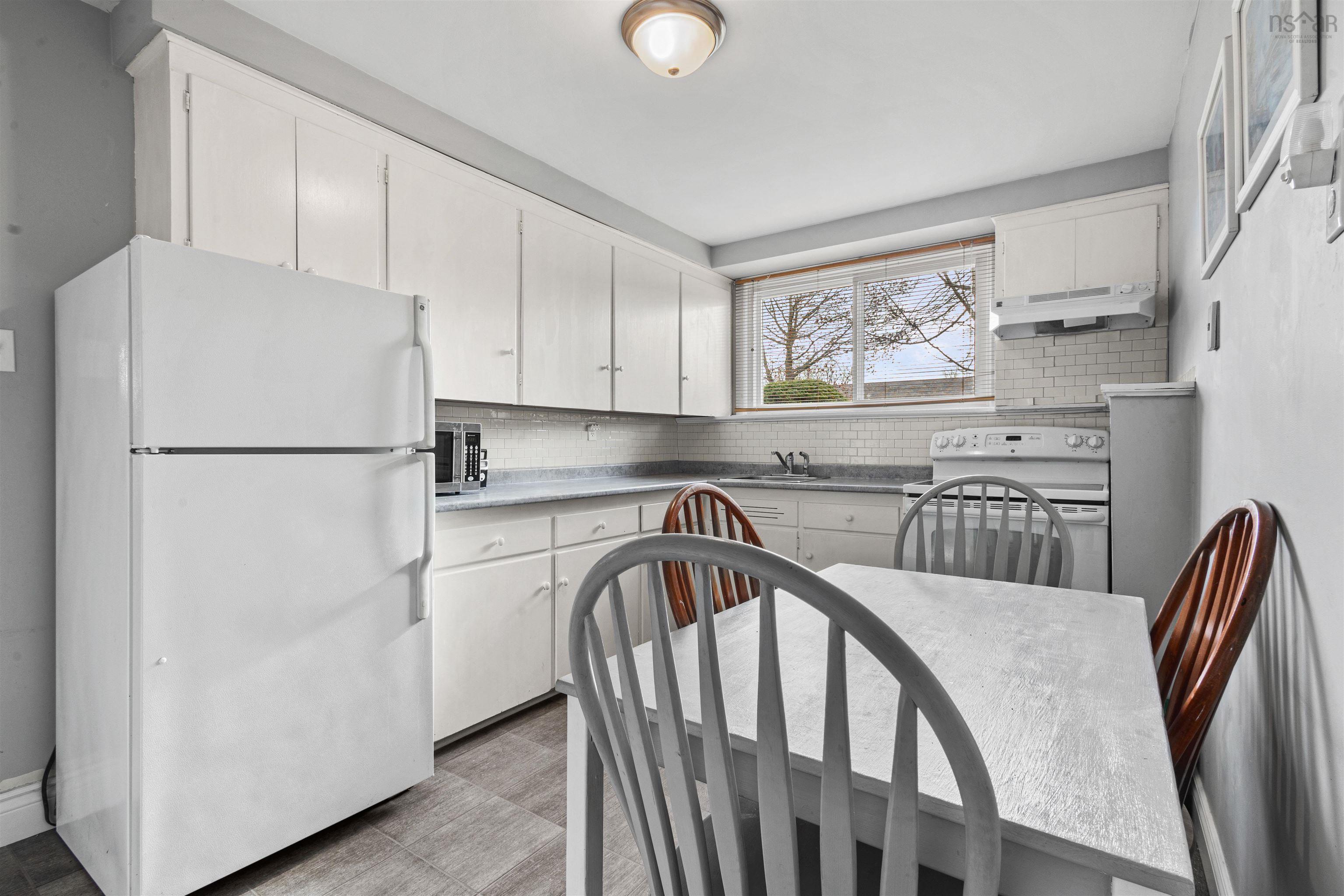 $584,900.00: 30 Anderson Street, Dartmouth