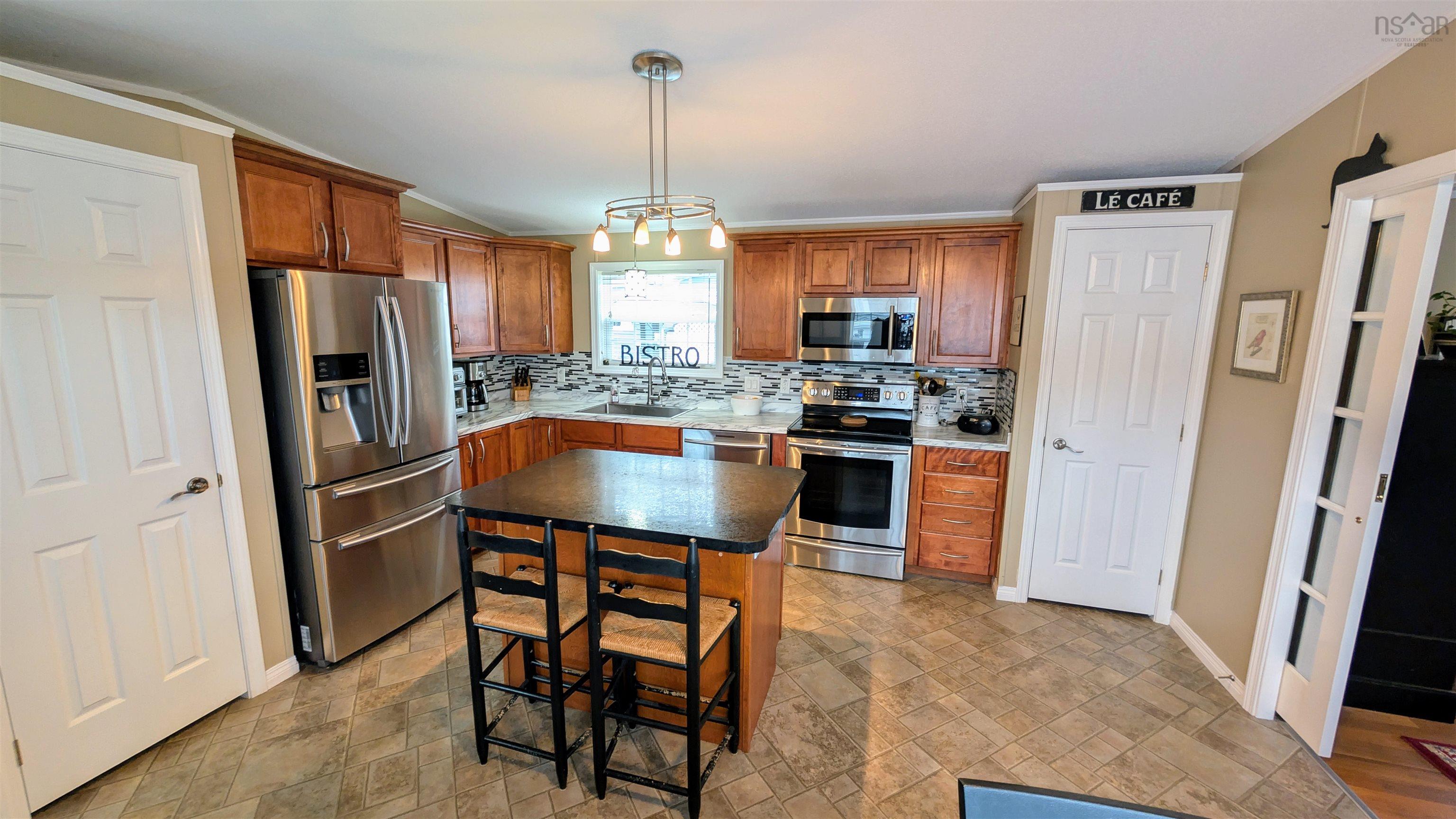 $259,900.00: 6 Lynn Court, Lower Sackville