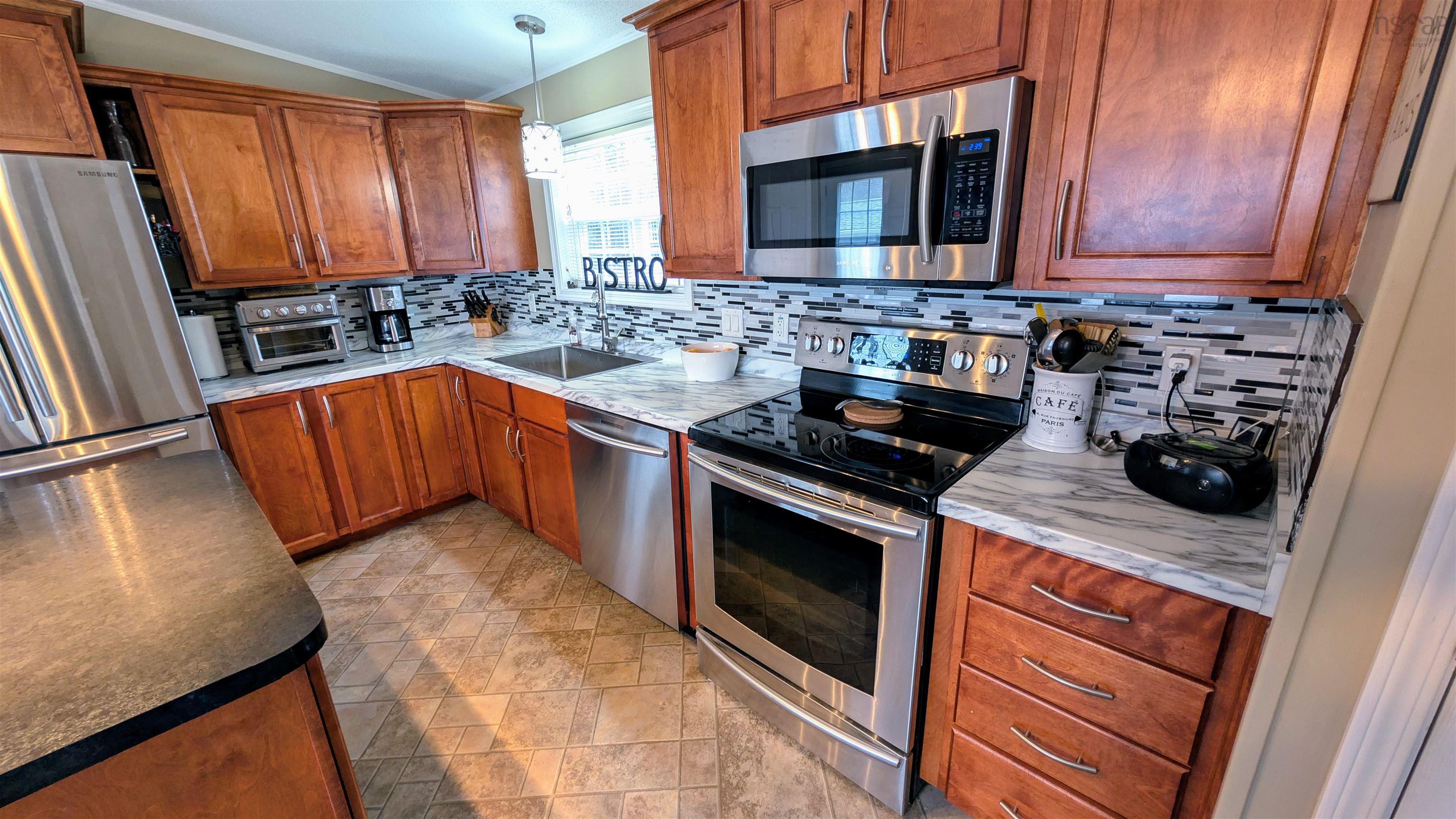 $259,900.00: 6 Lynn Court, Lower Sackville