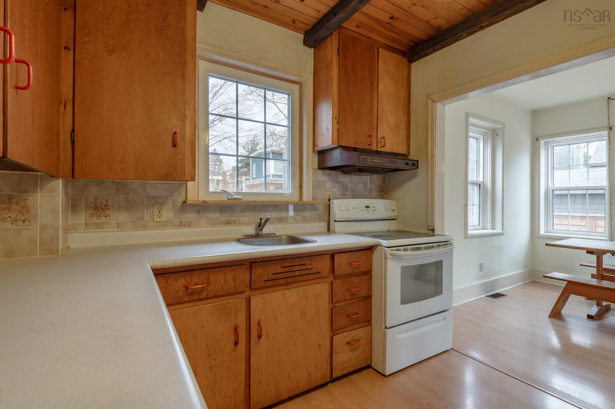 $549,000.00: 6019 South Street, Halifax