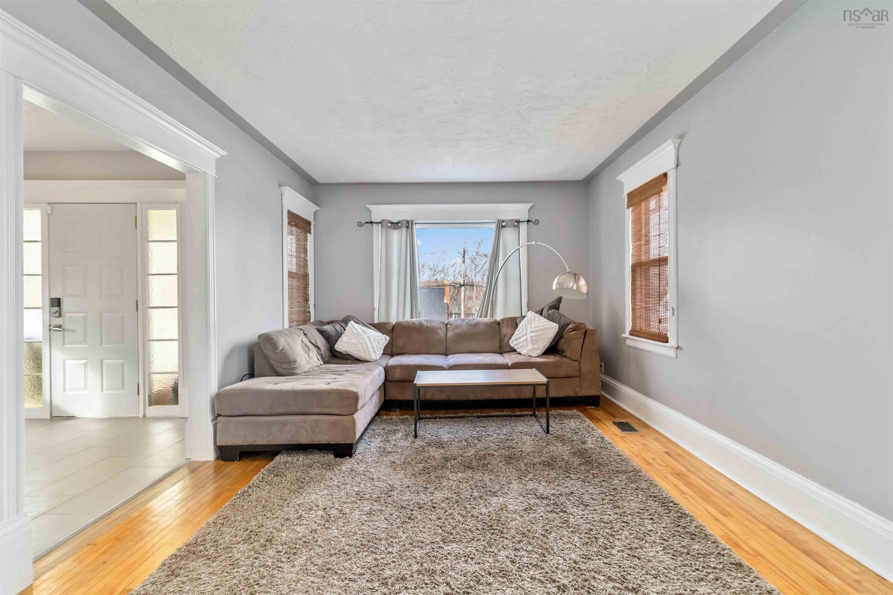 $769,900.00: 36 Sunnybrae Avenue, Halifax