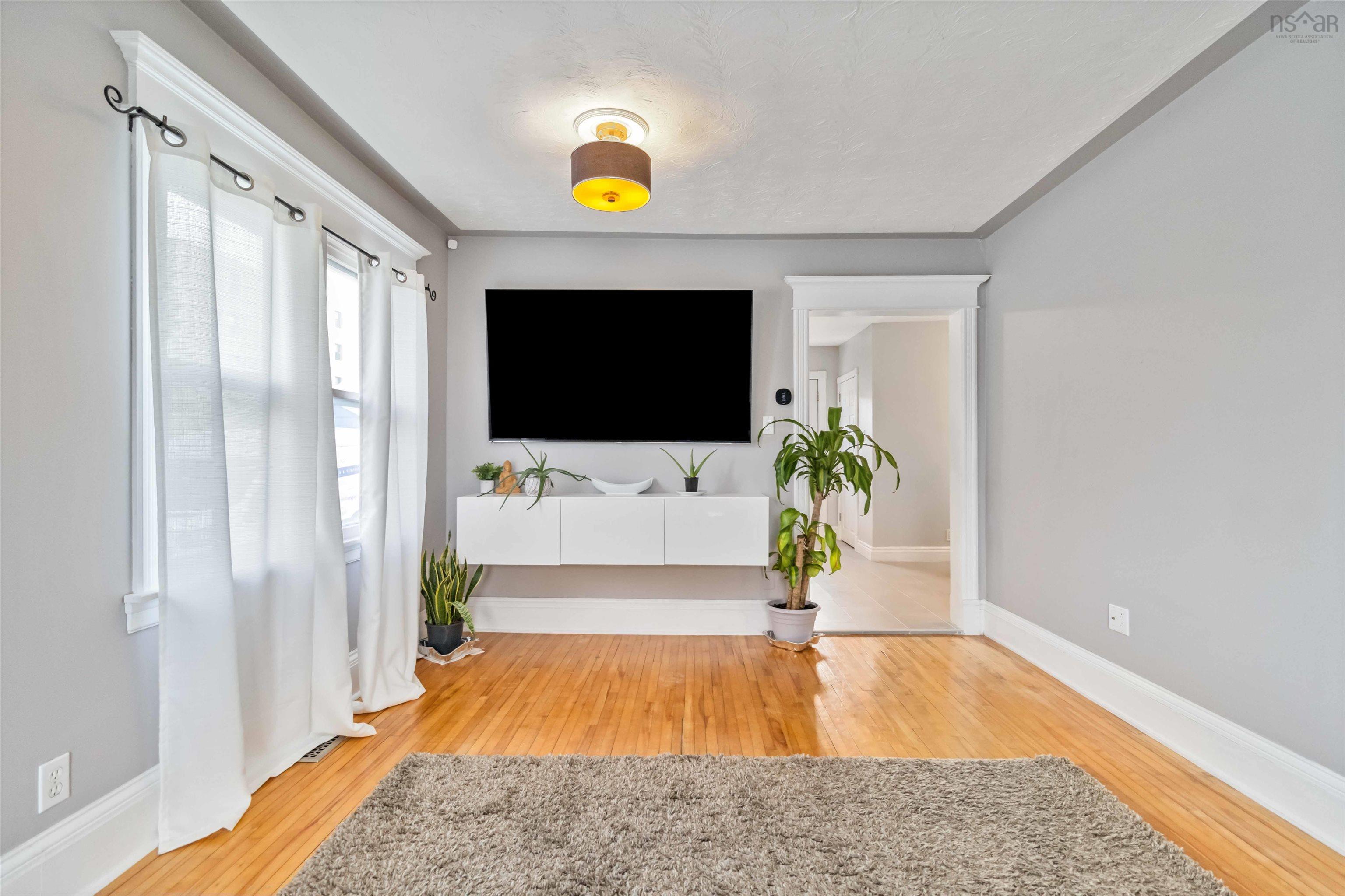 $769,900.00: 36 Sunnybrae Avenue, Halifax