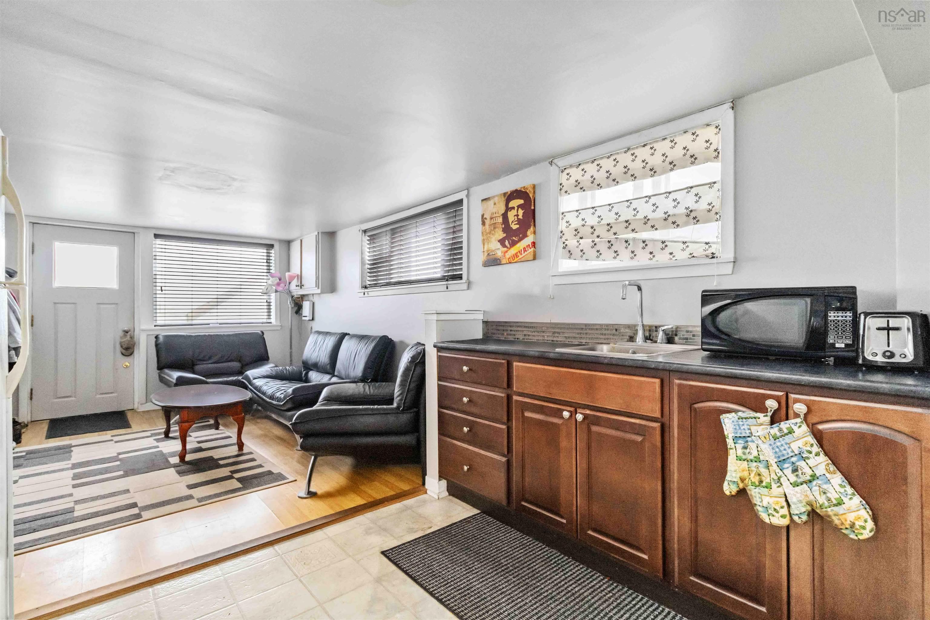 $769,900.00: 36 Sunnybrae Avenue, Halifax