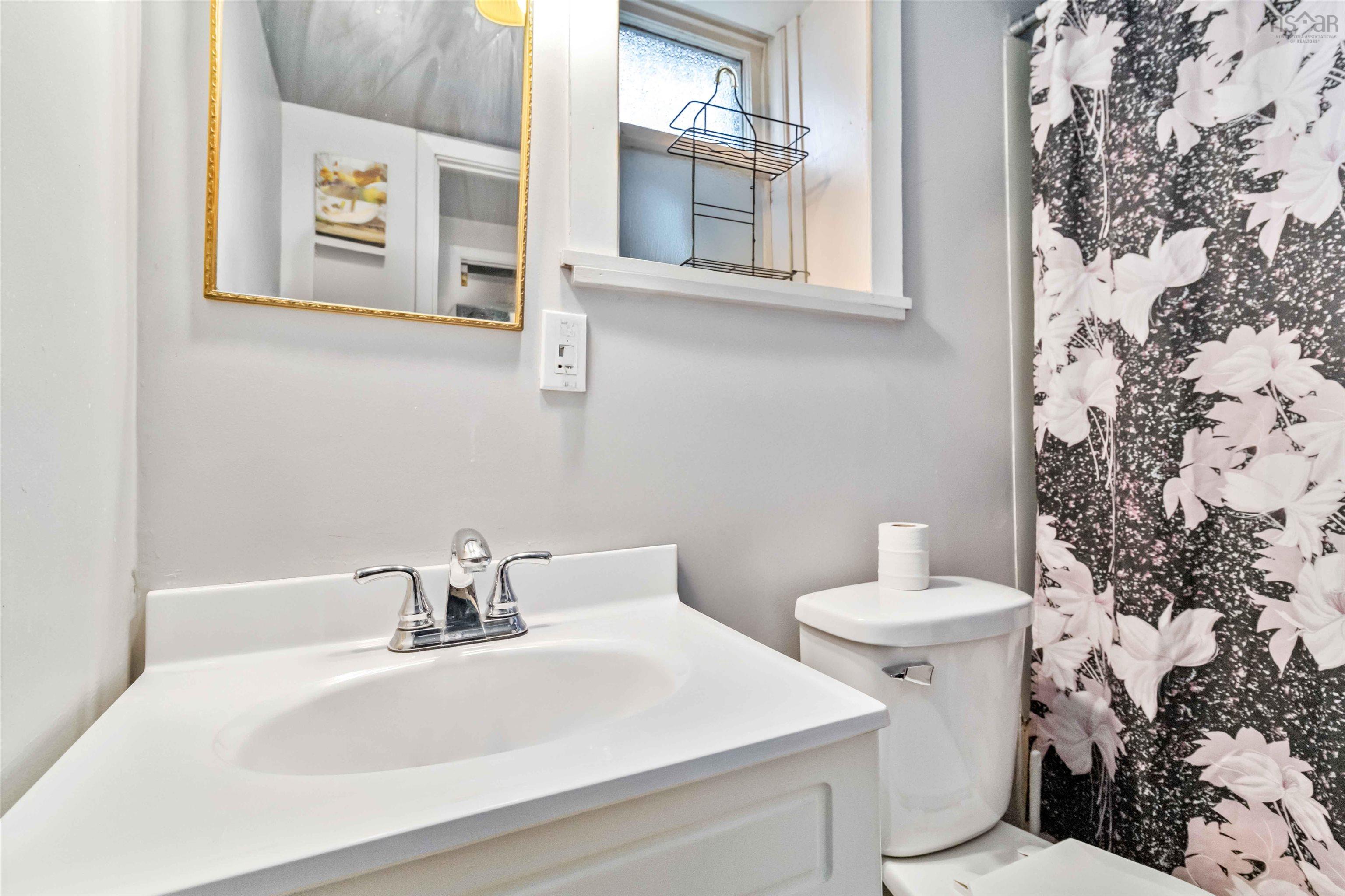 $769,900.00: 36 Sunnybrae Avenue, Halifax