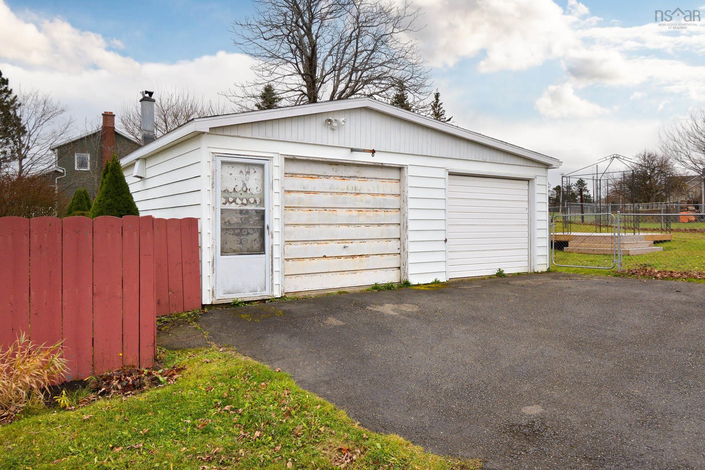 $315,000.00: 1101 Main Street, Glace Bay
