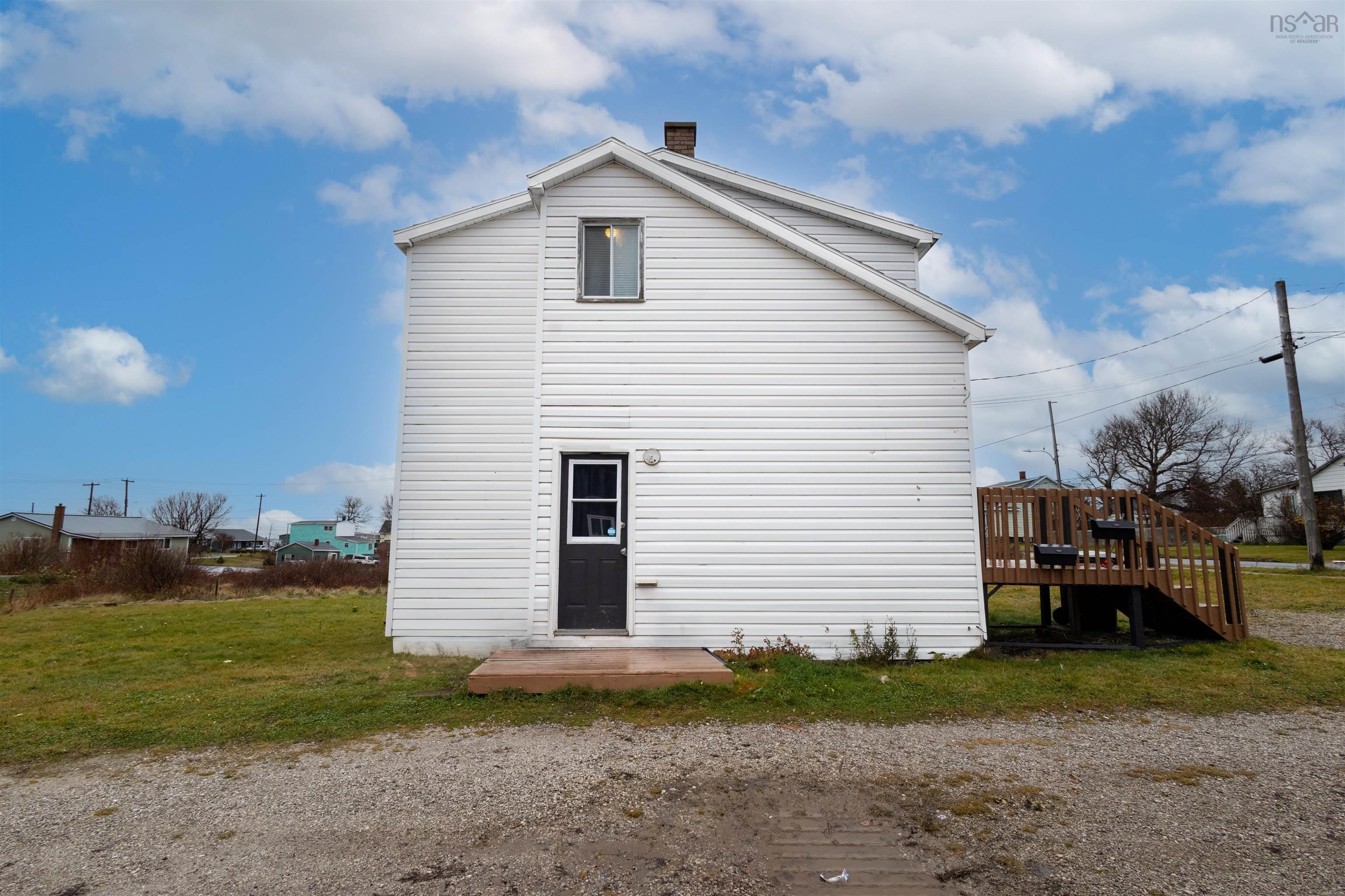 $164,900.00: 371 Eighth Street, New Waterford