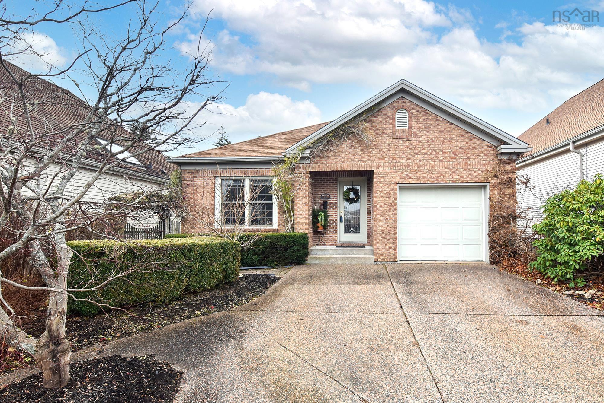 $745,000.00: 8 Compass Rose Court, Bedford