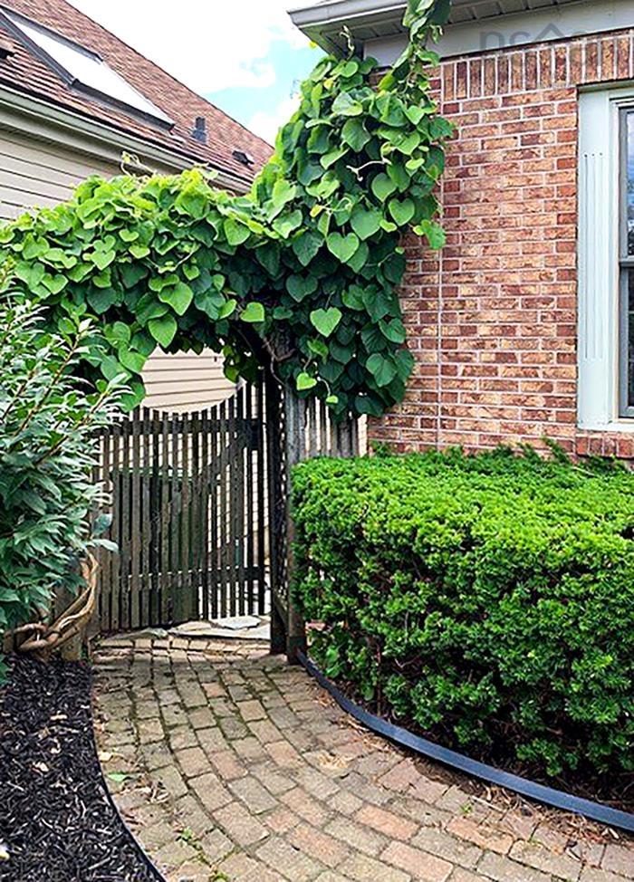 $745,000.00: 8 Compass Rose Court, Bedford
