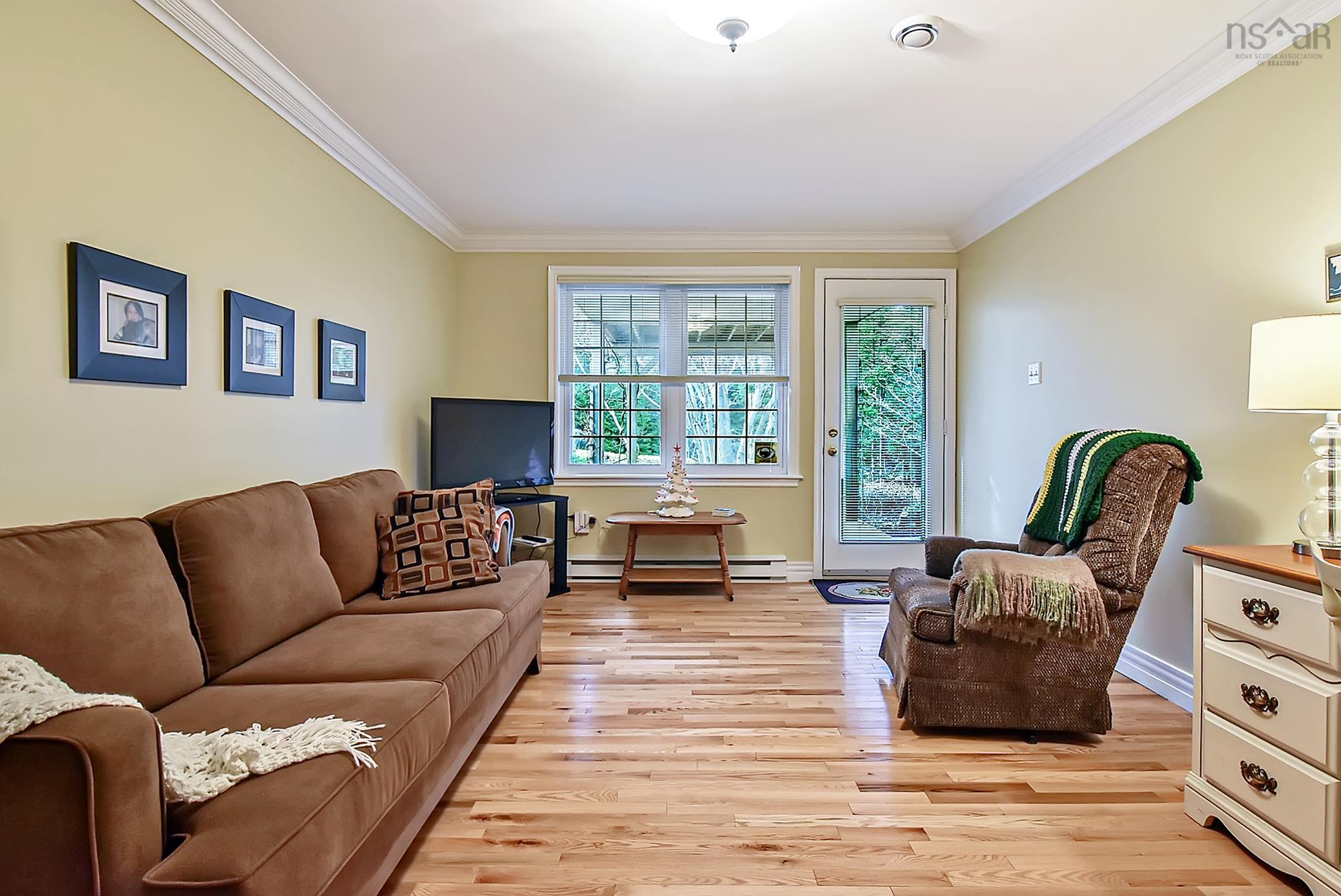 $745,000.00: 8 Compass Rose Court, Bedford