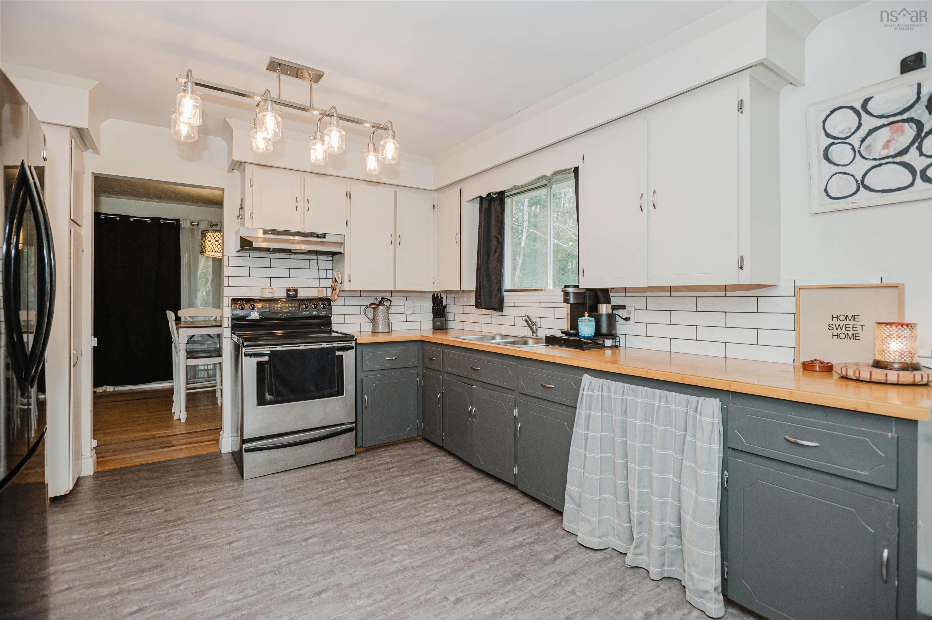 $499,999.00: 799 Terence Bay Road, Terence Bay