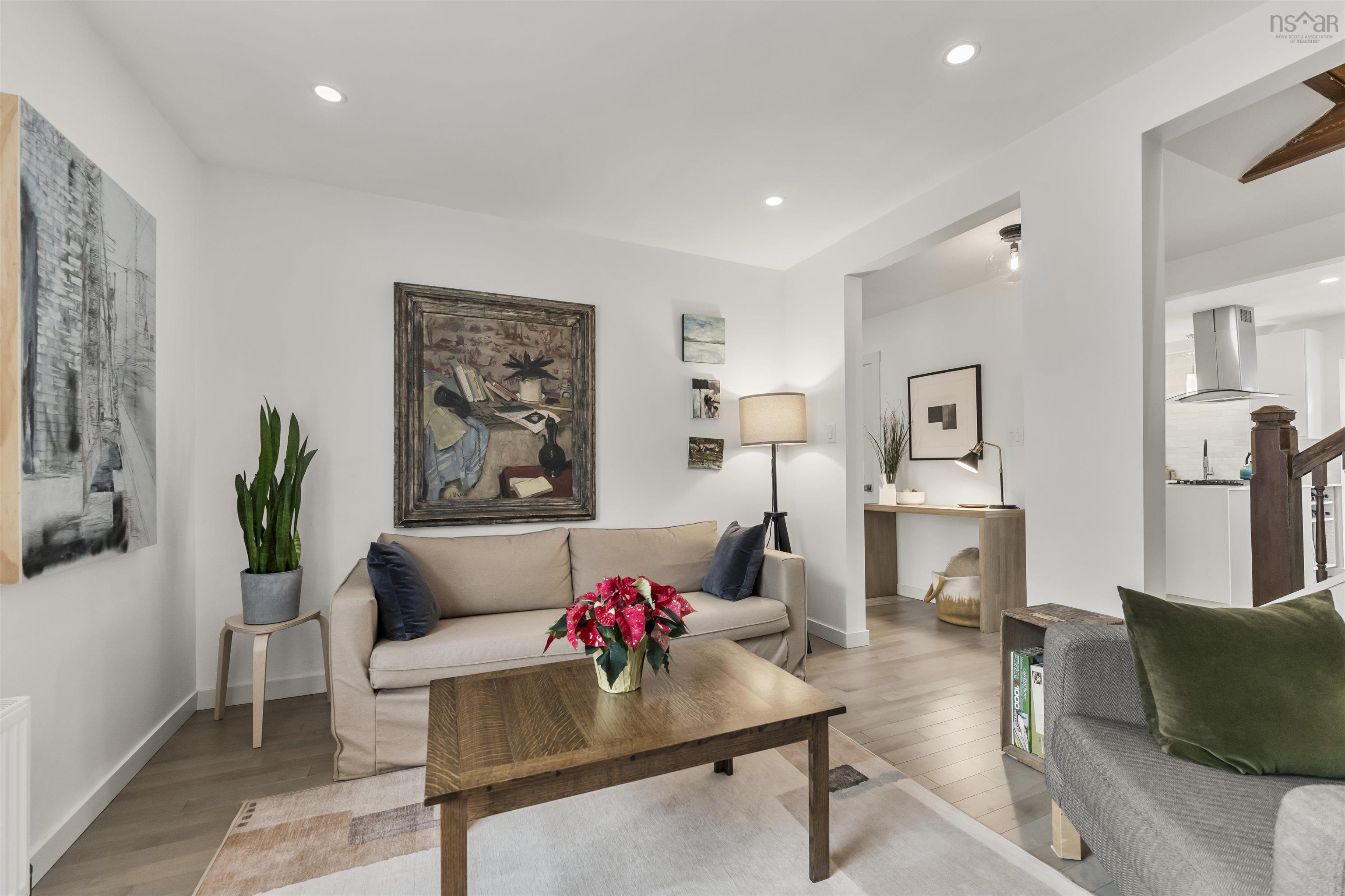 $799,900.00: 5537 Columbus Place, Halifax
