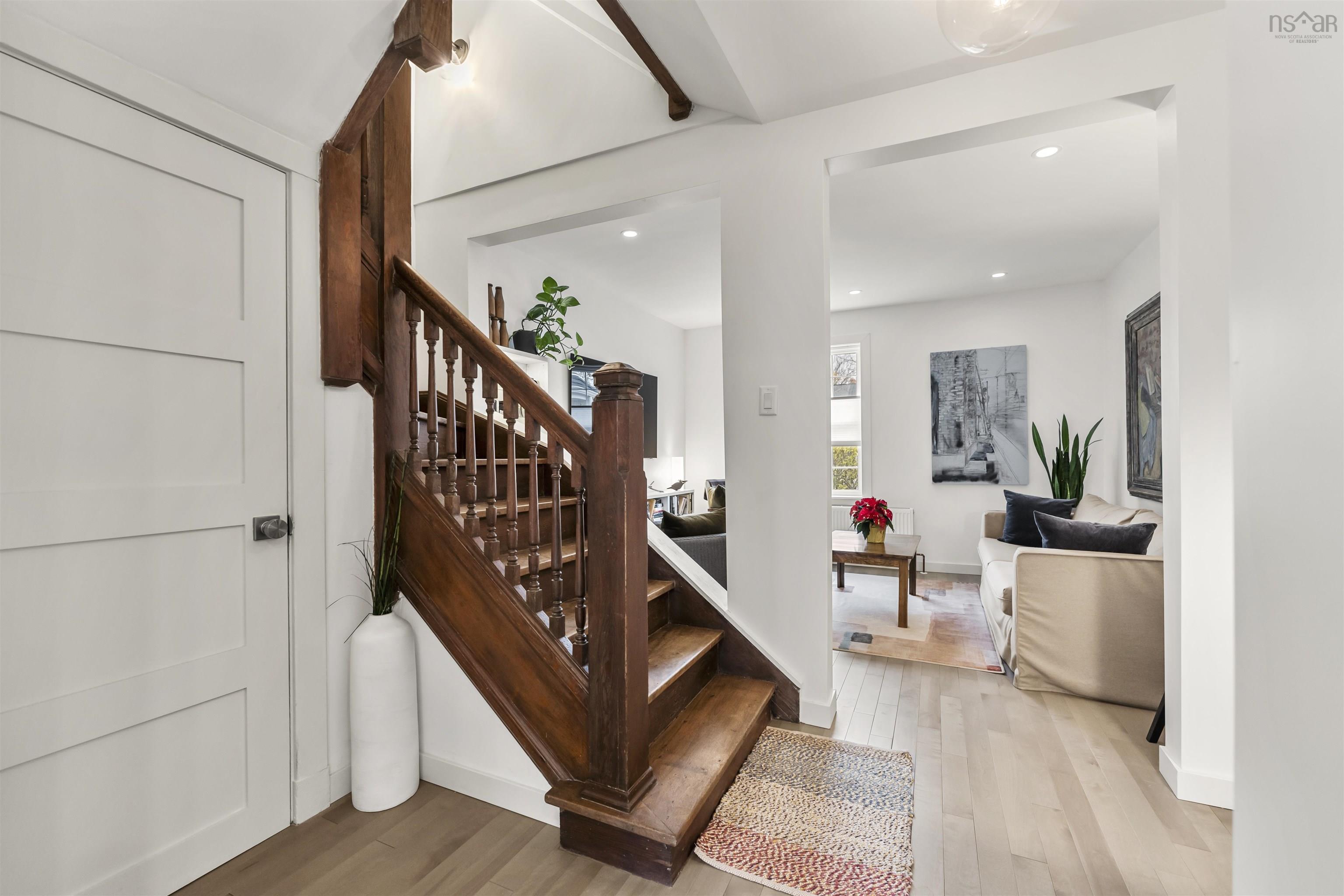 $799,900.00: 5537 Columbus Place, Halifax