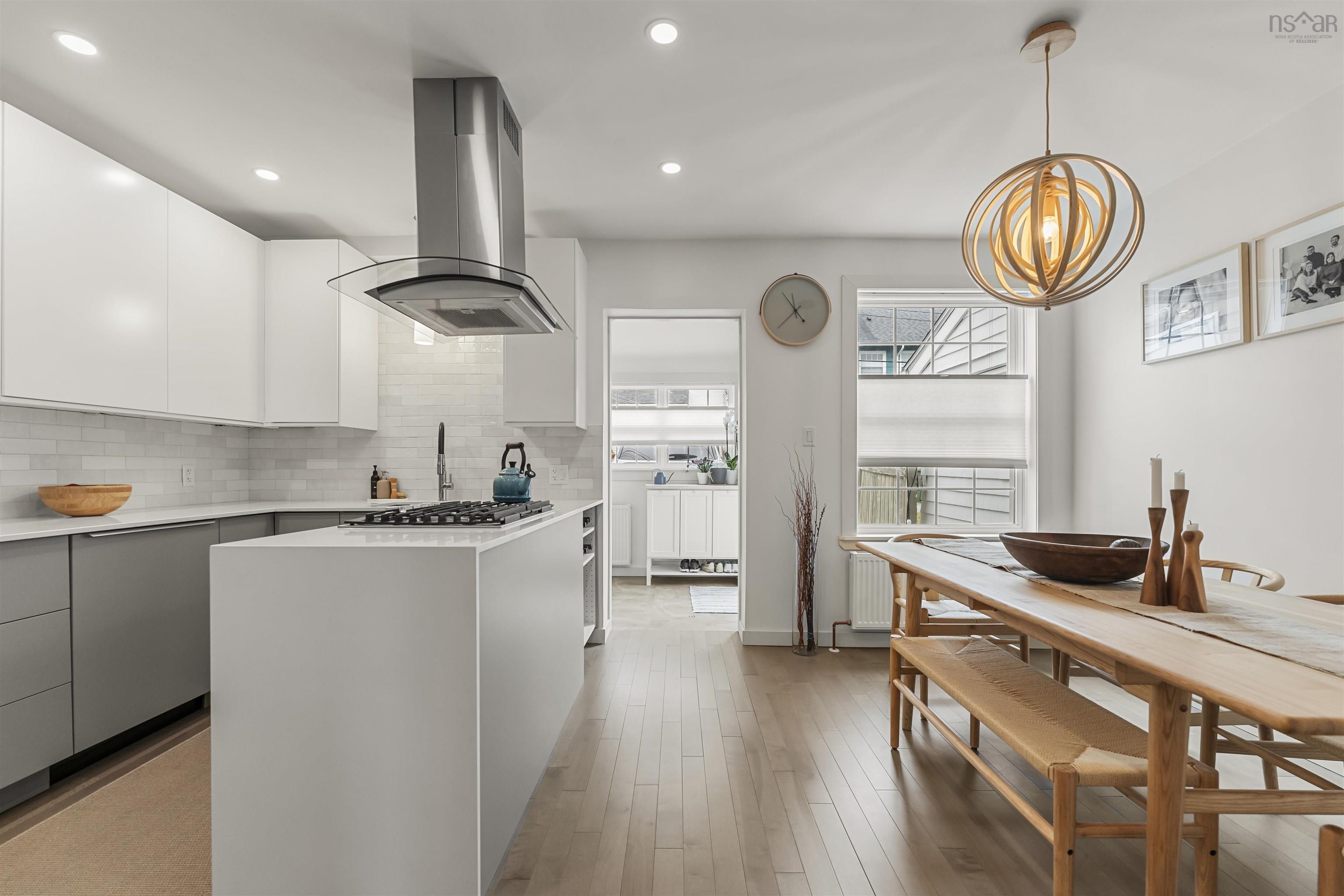 $799,900.00: 5537 Columbus Place, Halifax