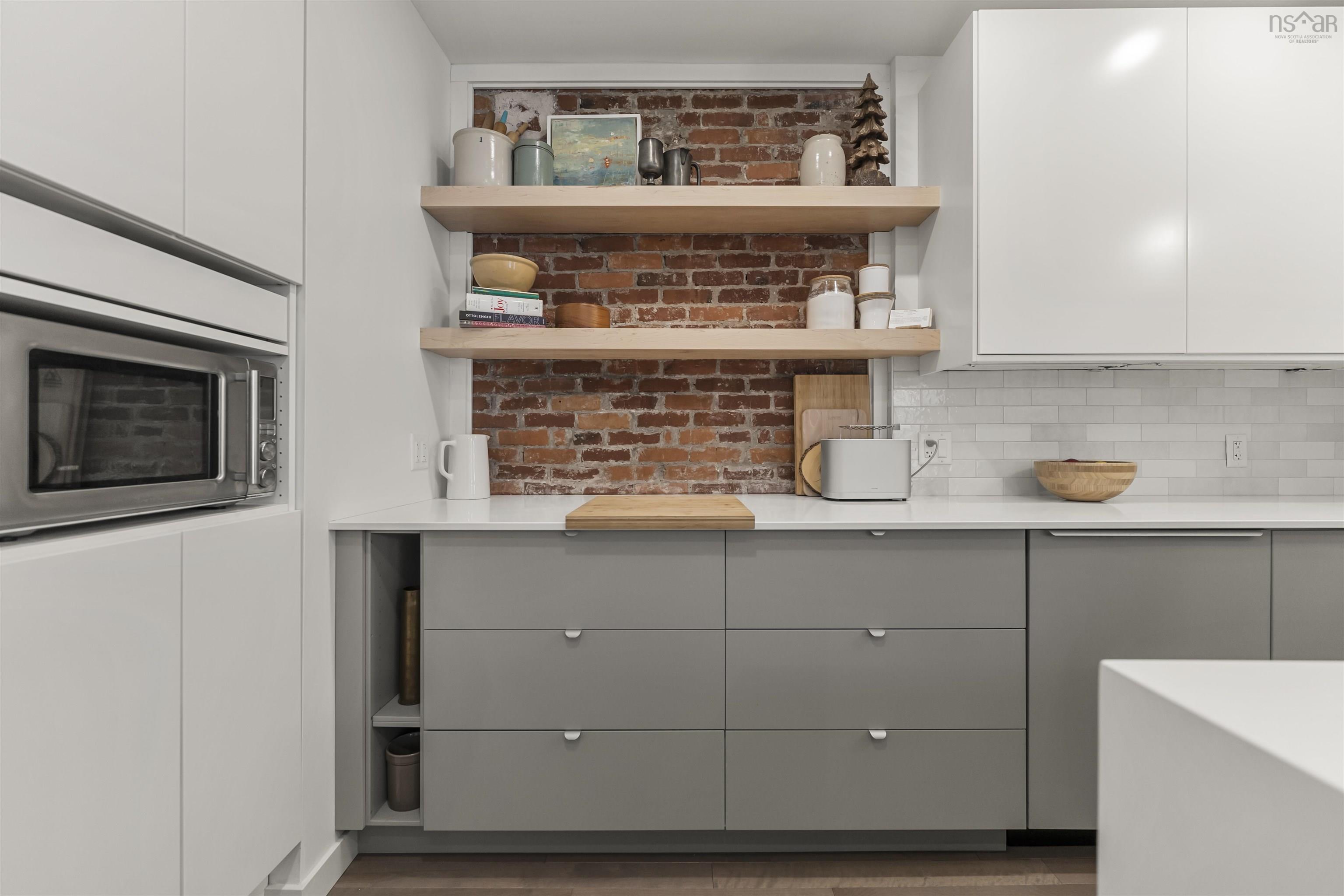 $799,900.00: 5537 Columbus Place, Halifax