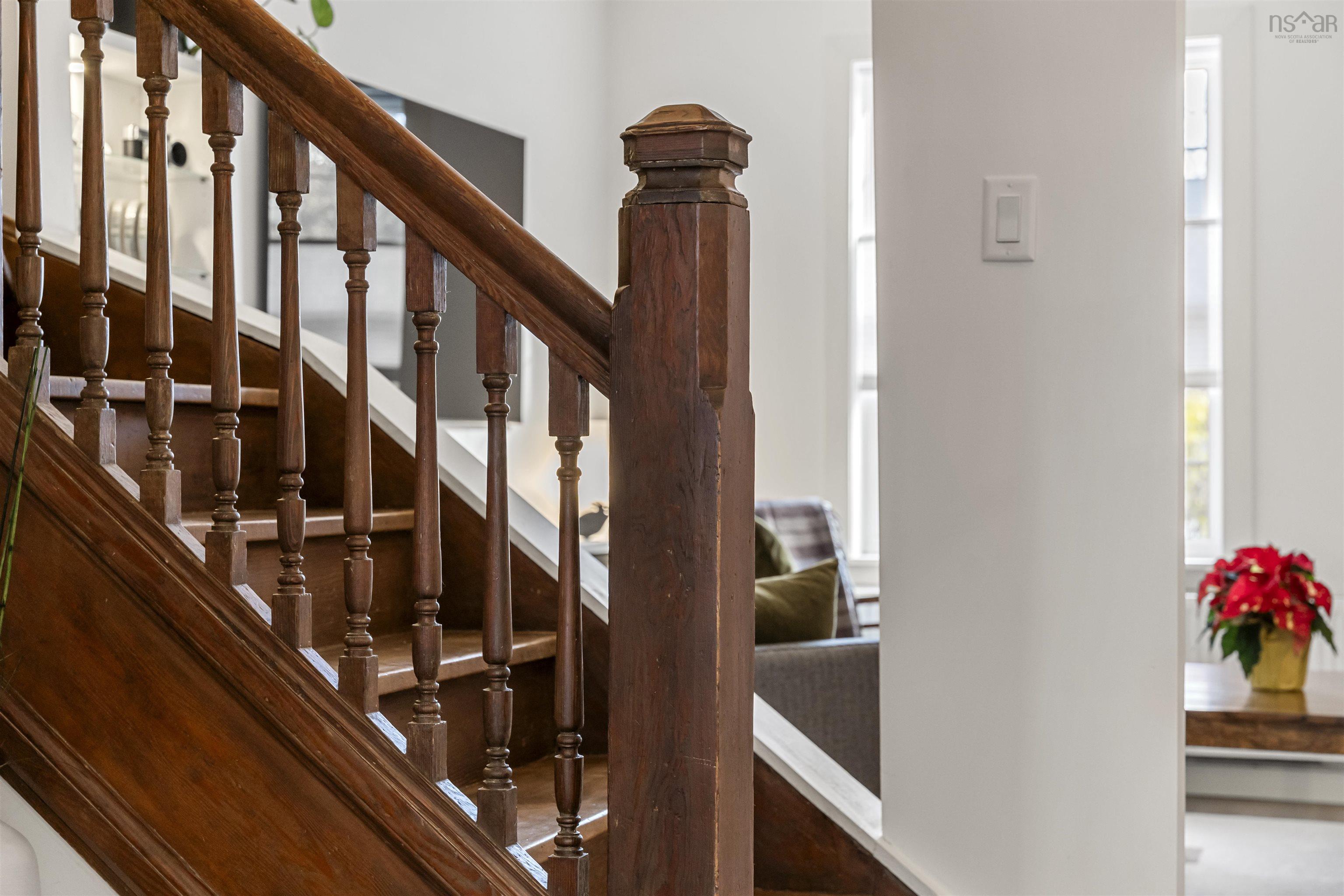 $799,900.00: 5537 Columbus Place, Halifax