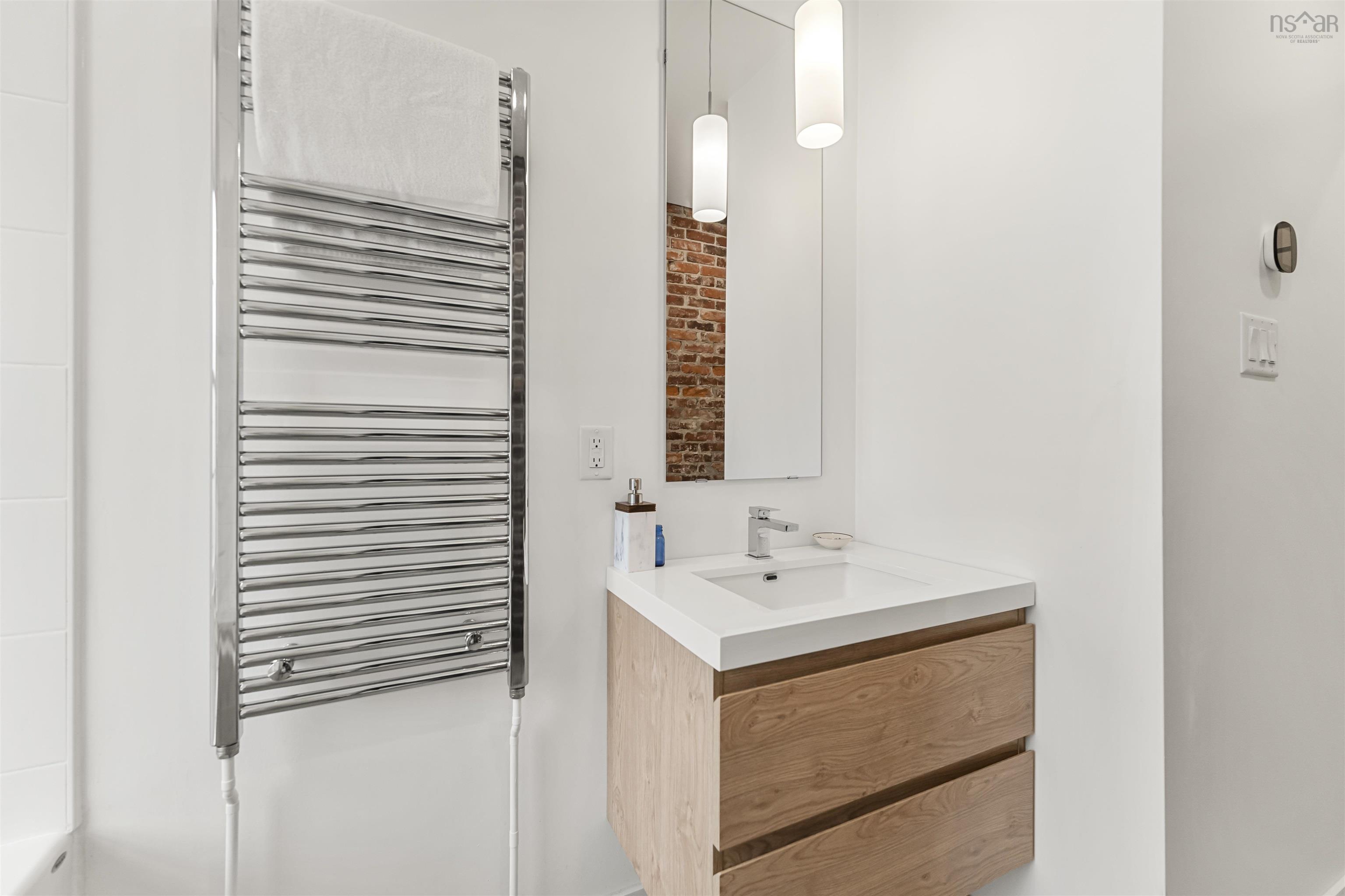 $799,900.00: 5537 Columbus Place, Halifax