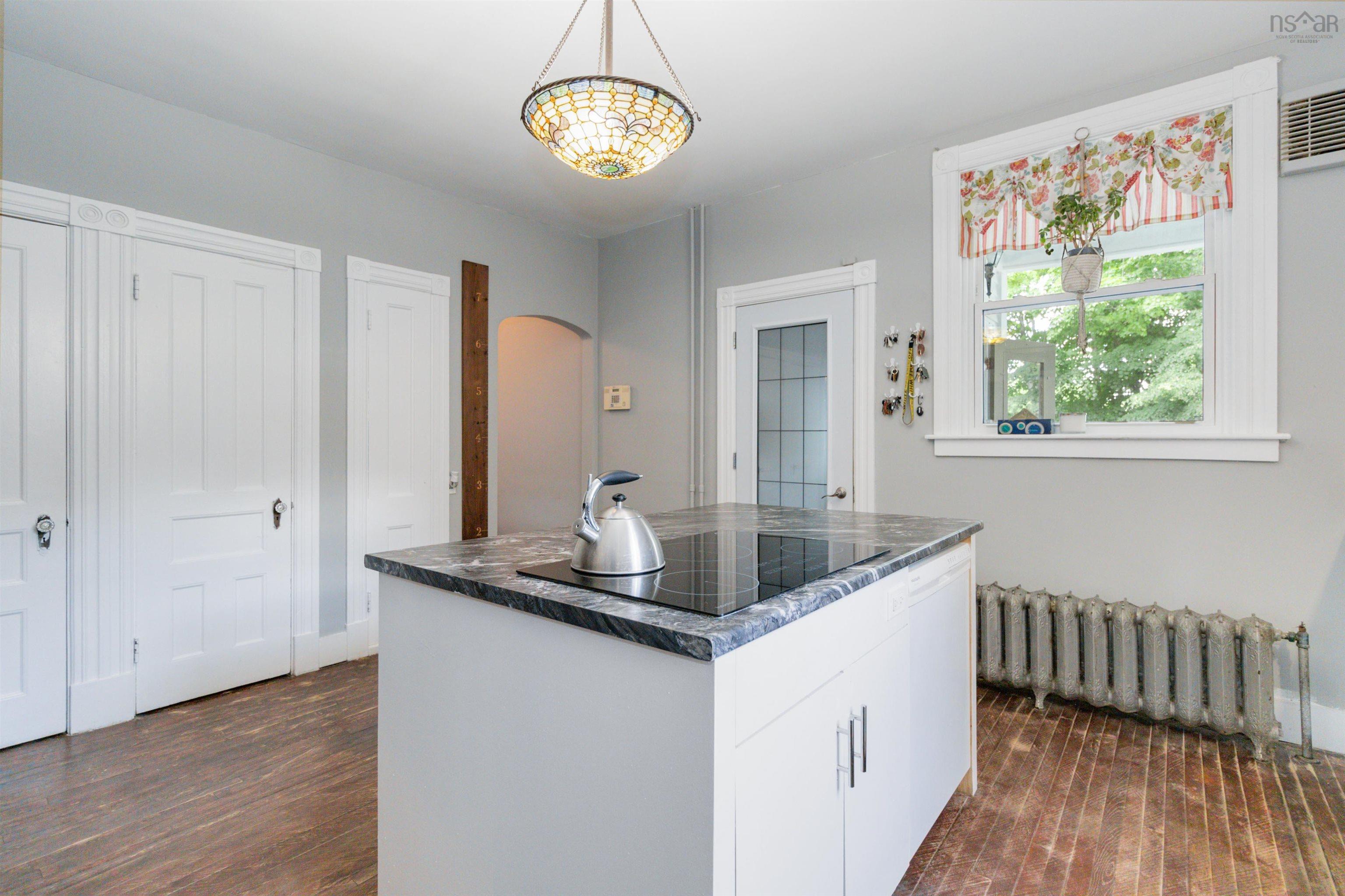 $589,900.00: 126 Queen Street, Bridgewater